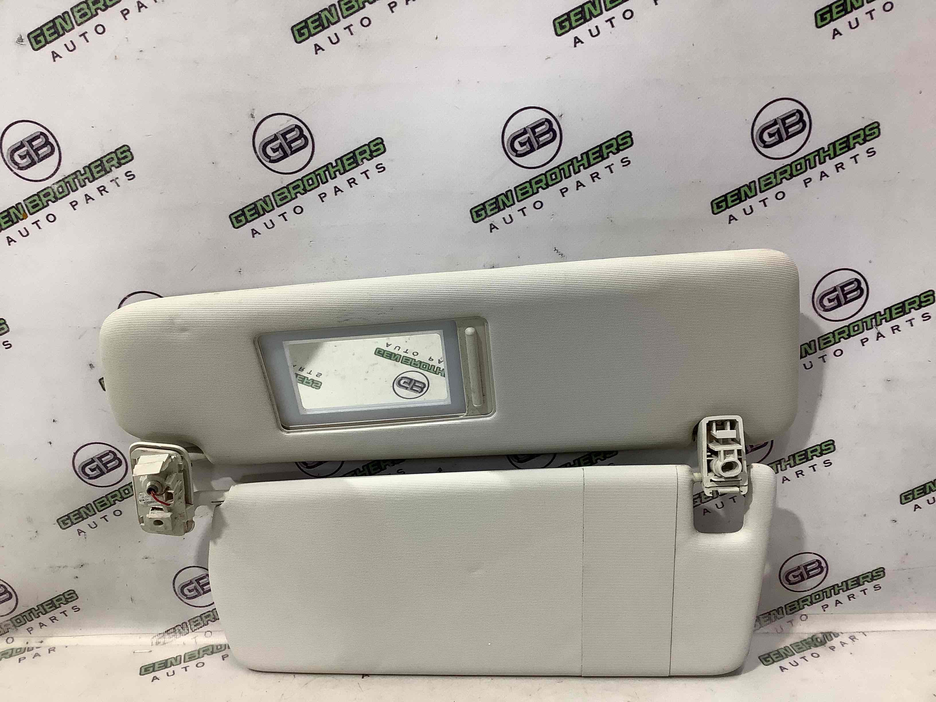 Козирок сонцезахисний