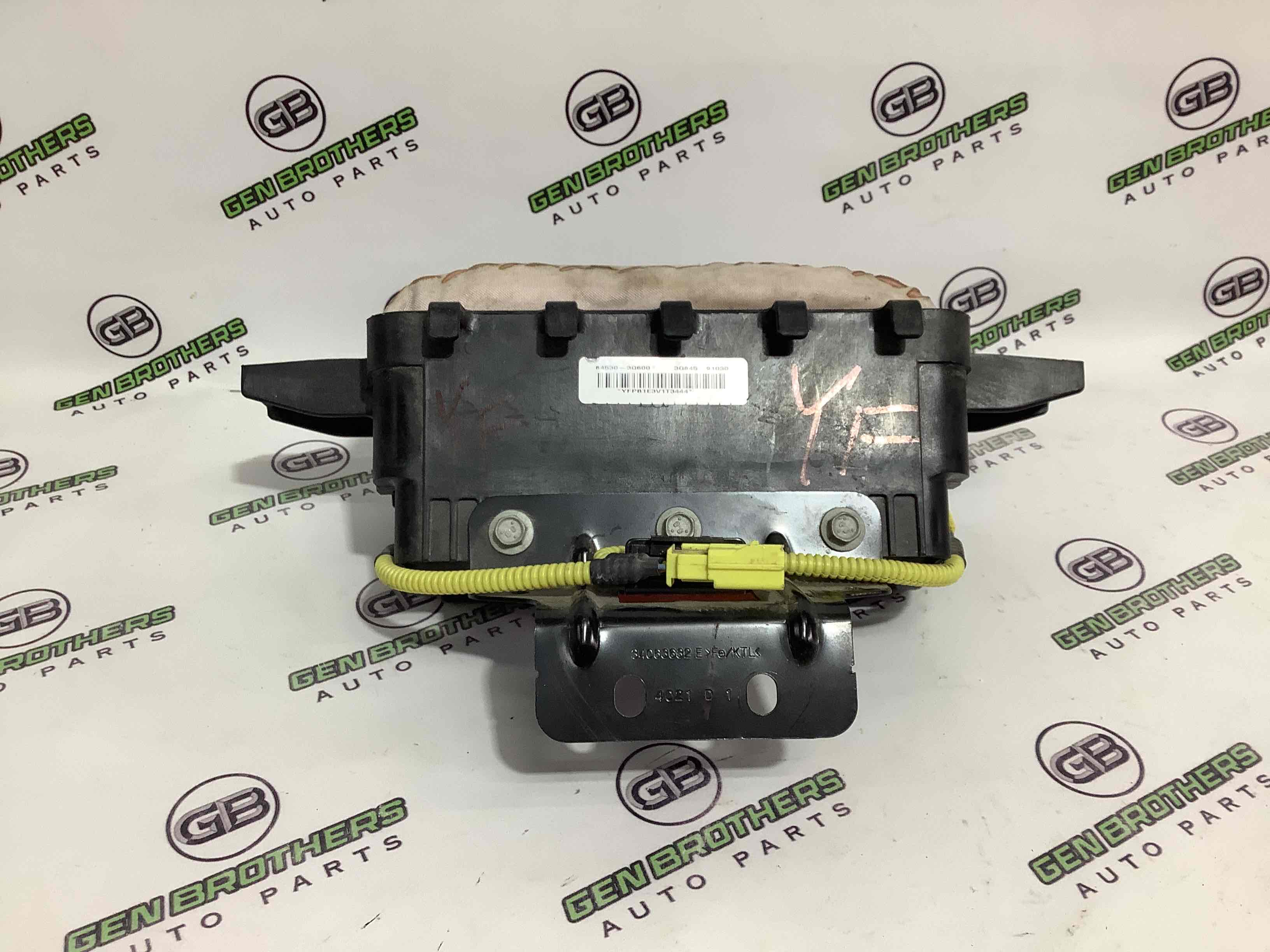 Подушка безпеки пасажира торпедо