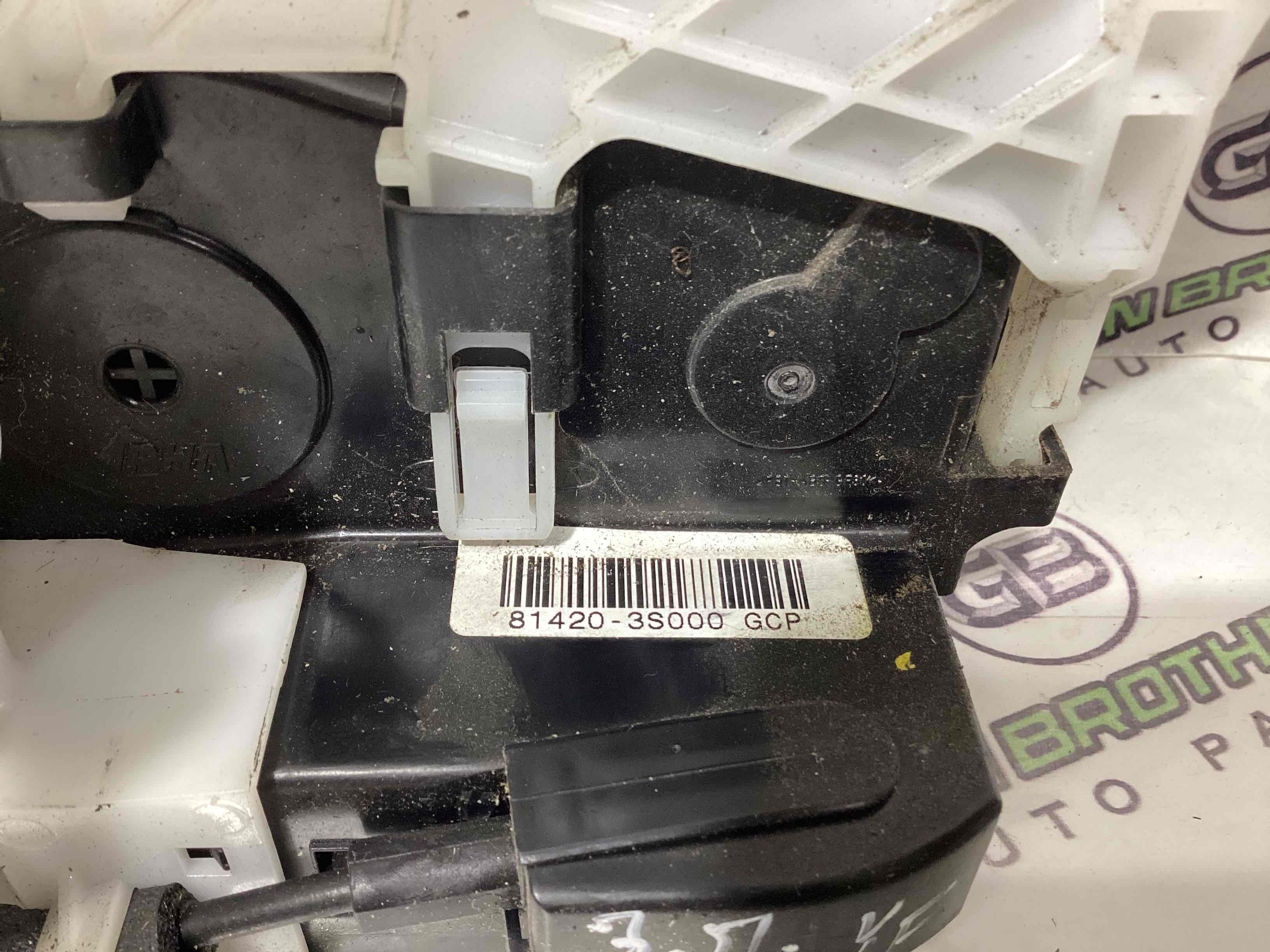 Замок дверей задньої правої