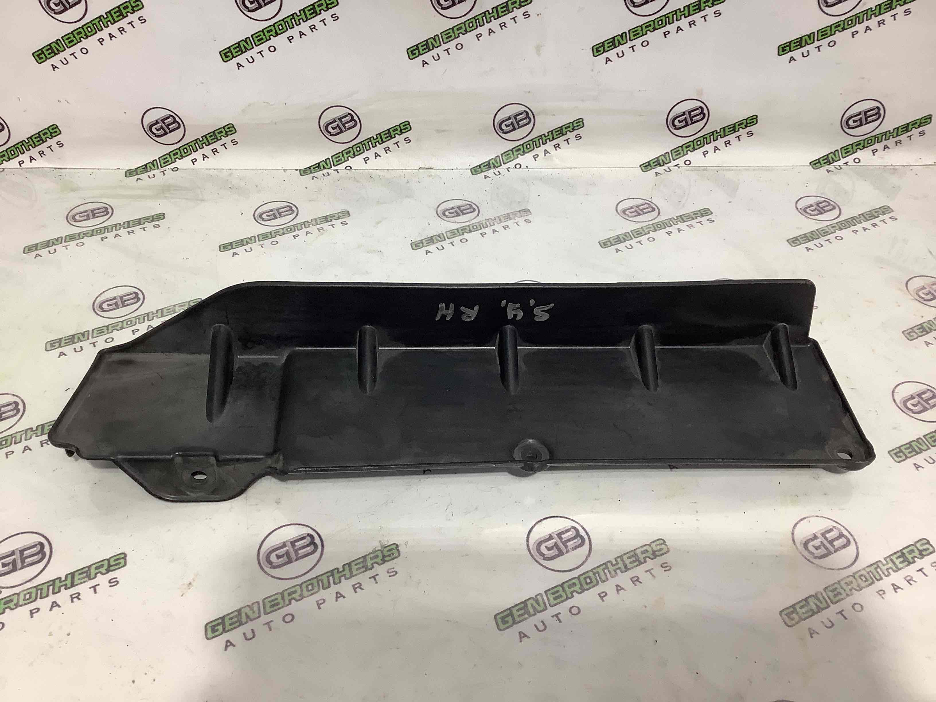 Дифузор, кожух вентилятора радіатора