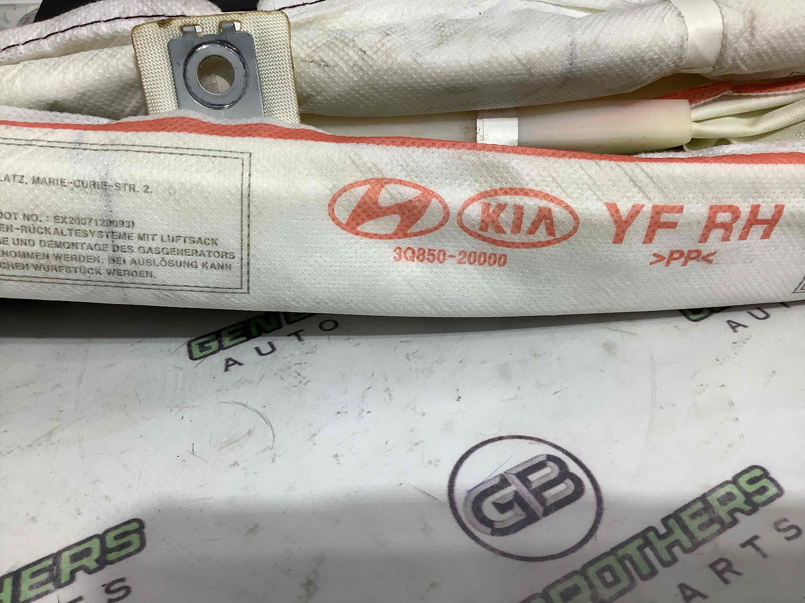 Подушка безпеки збоку шторка