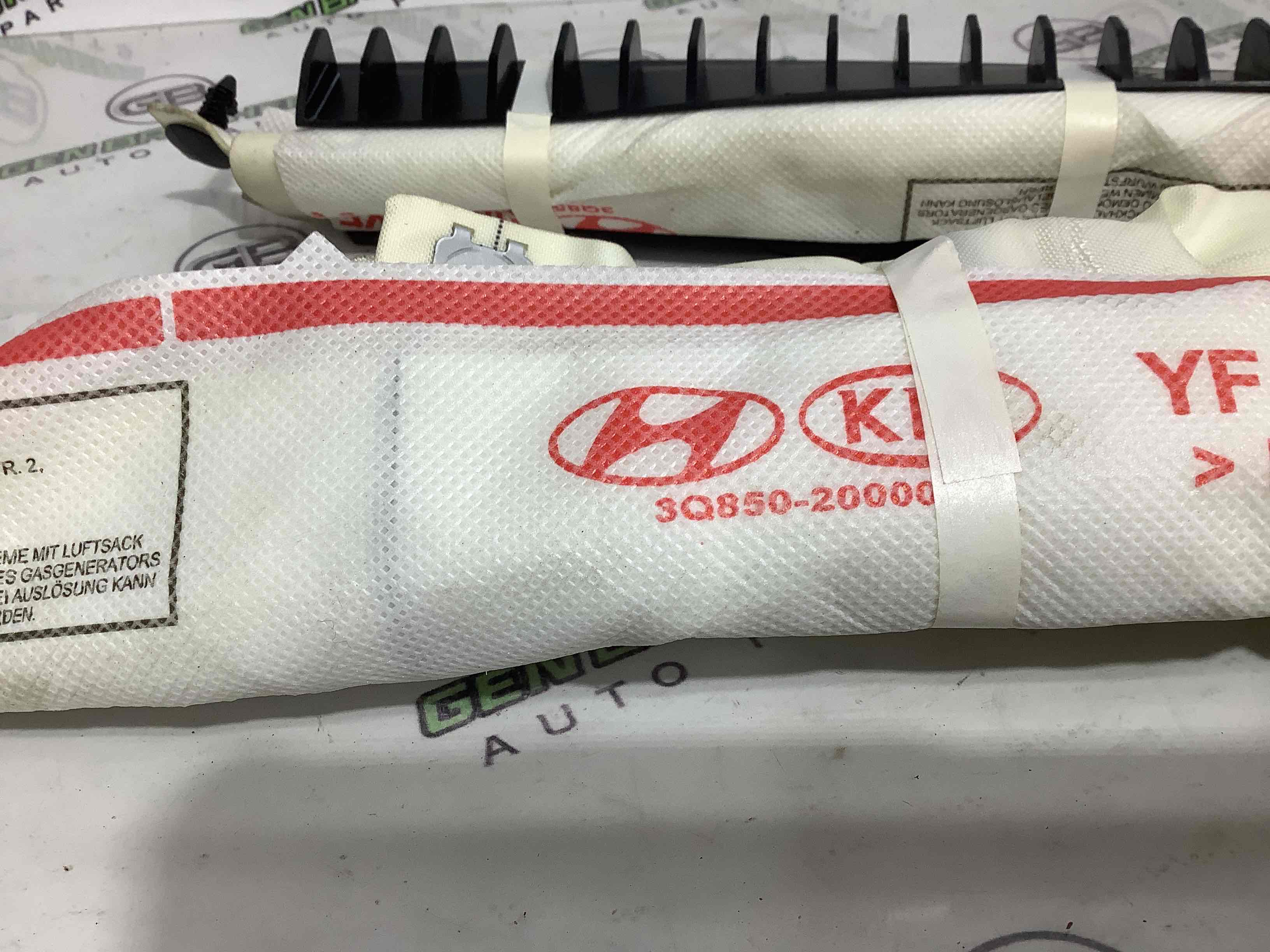 Подушка безпеки збоку шторка