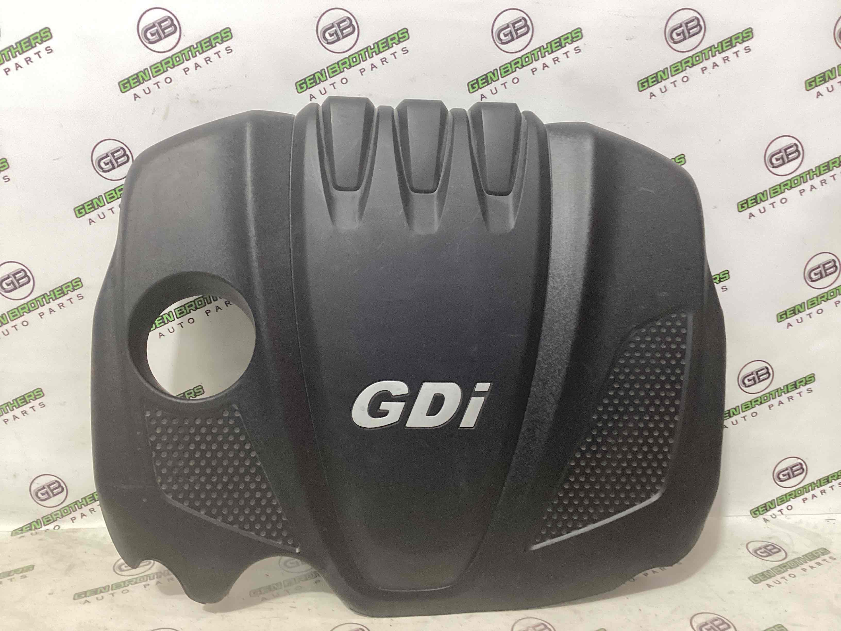 Кришка двигуна декоративна