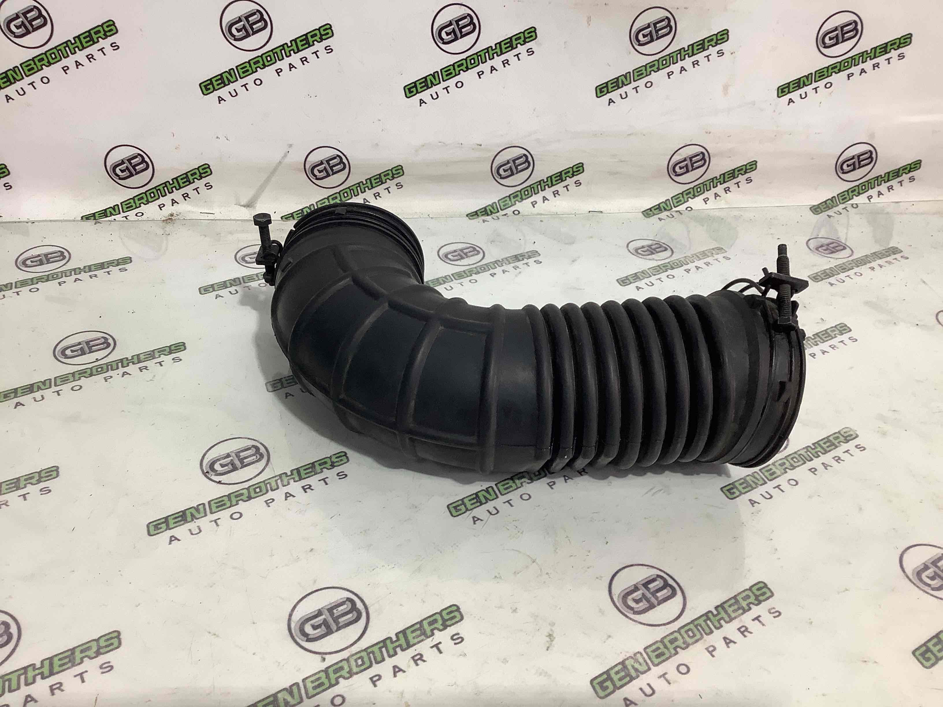 Патрубок повітряного фільтра