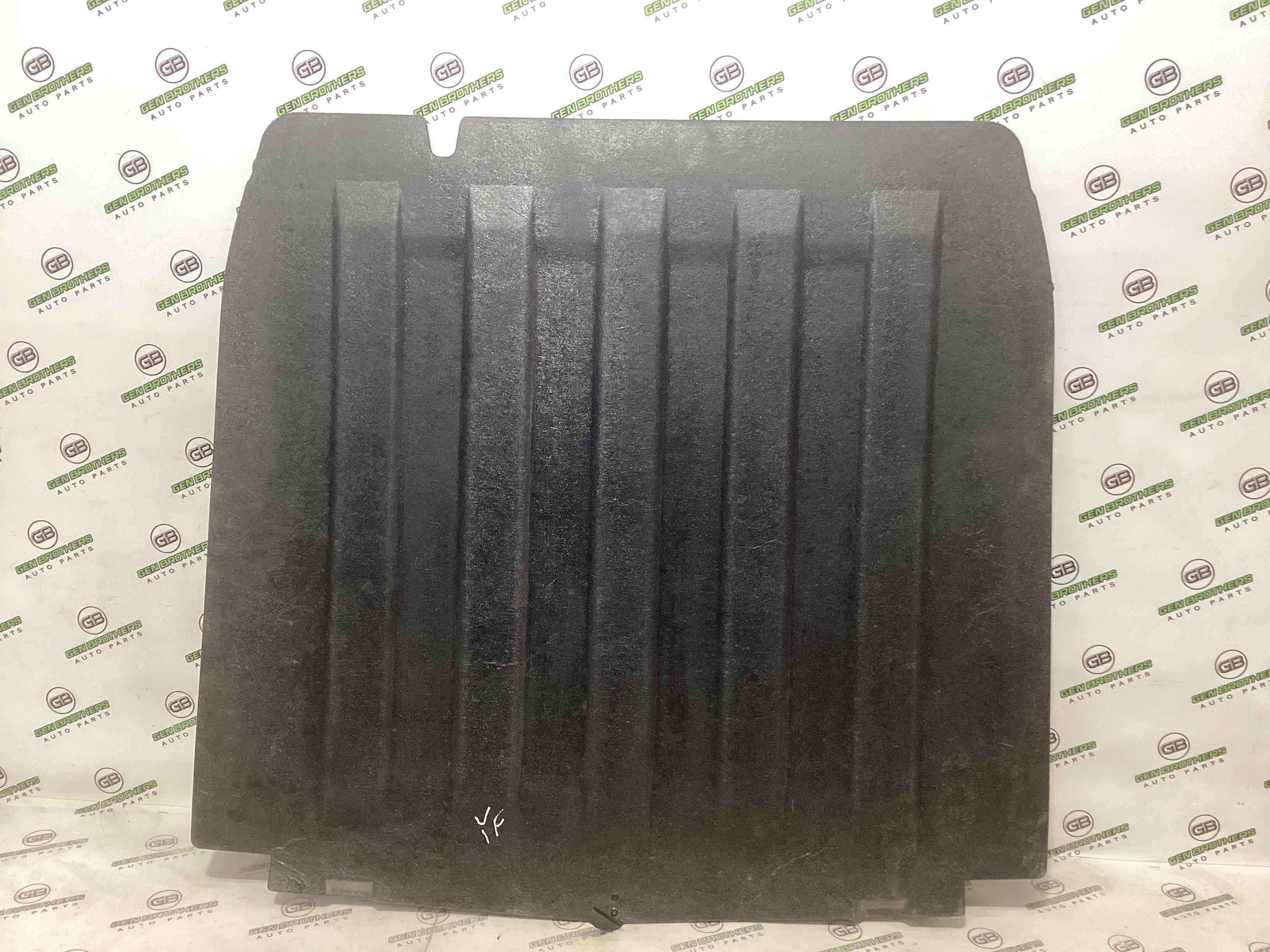 Підлогове покриття багажника, полиця багажника