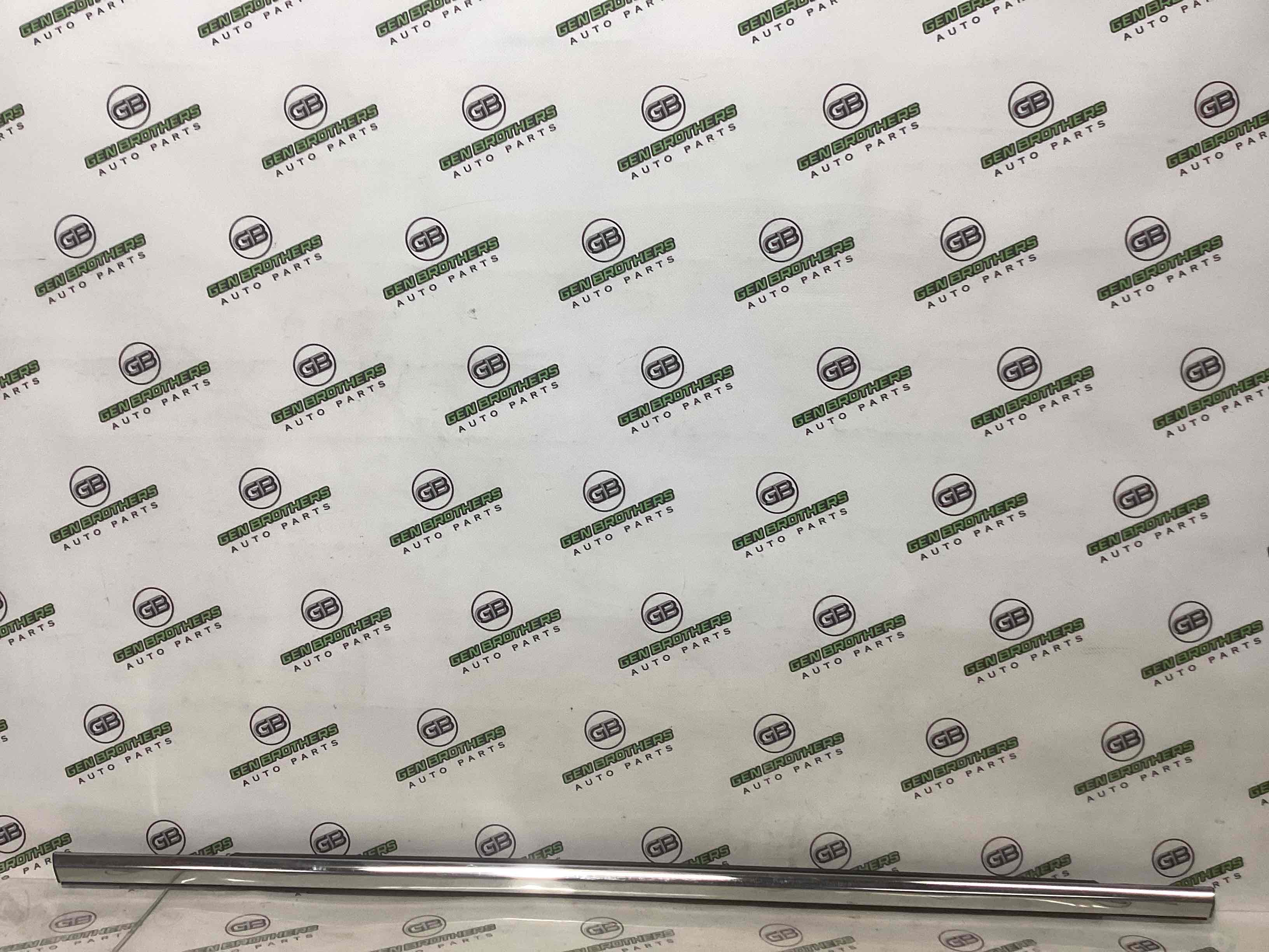 Молдинг двері задньої лівої