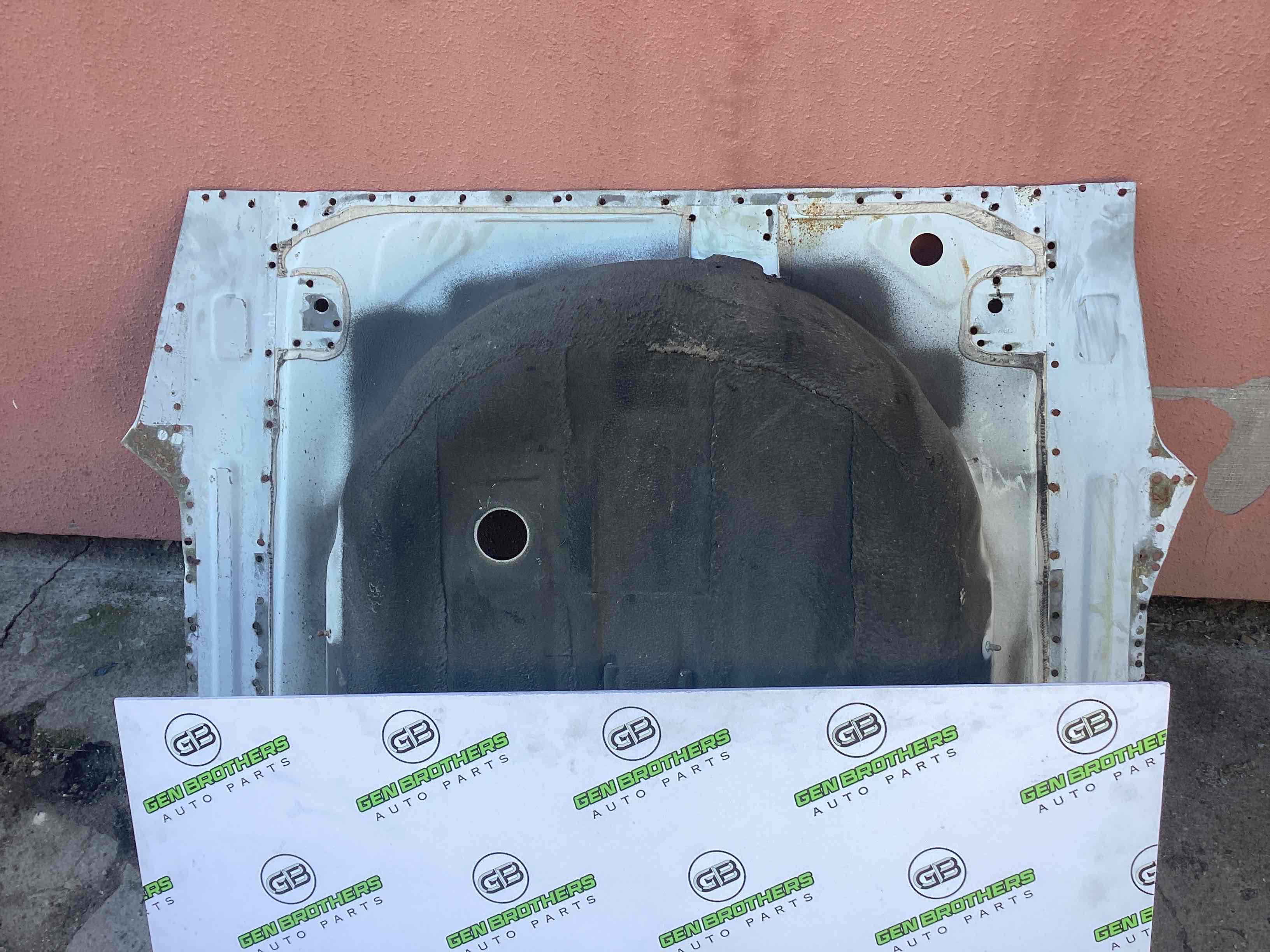 Корито багажника