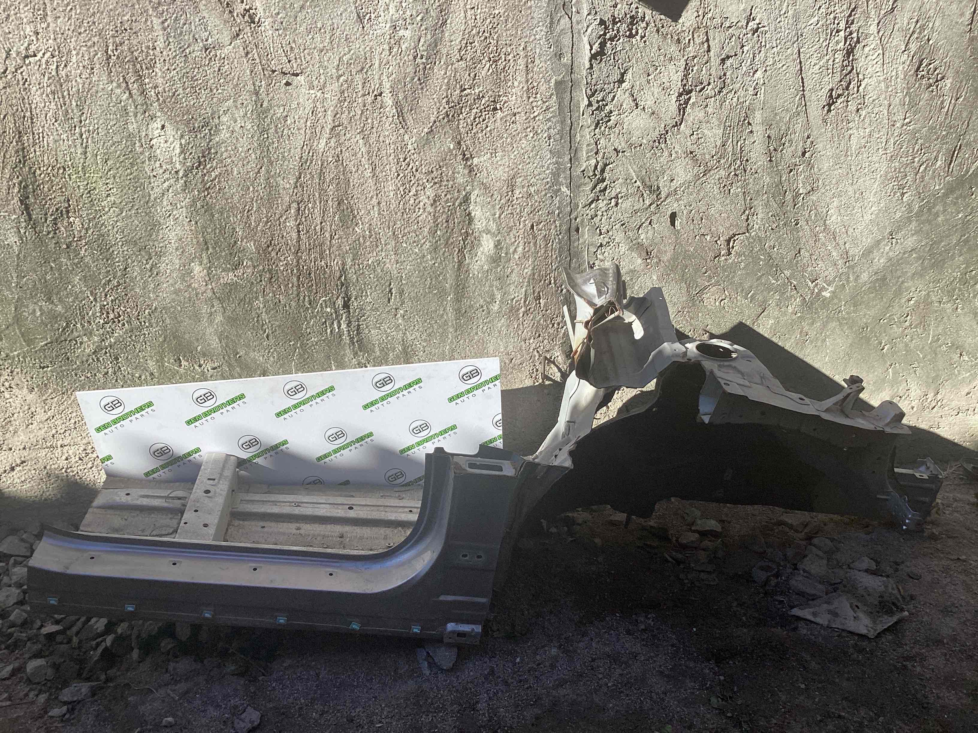 Стійки кузова та пороги