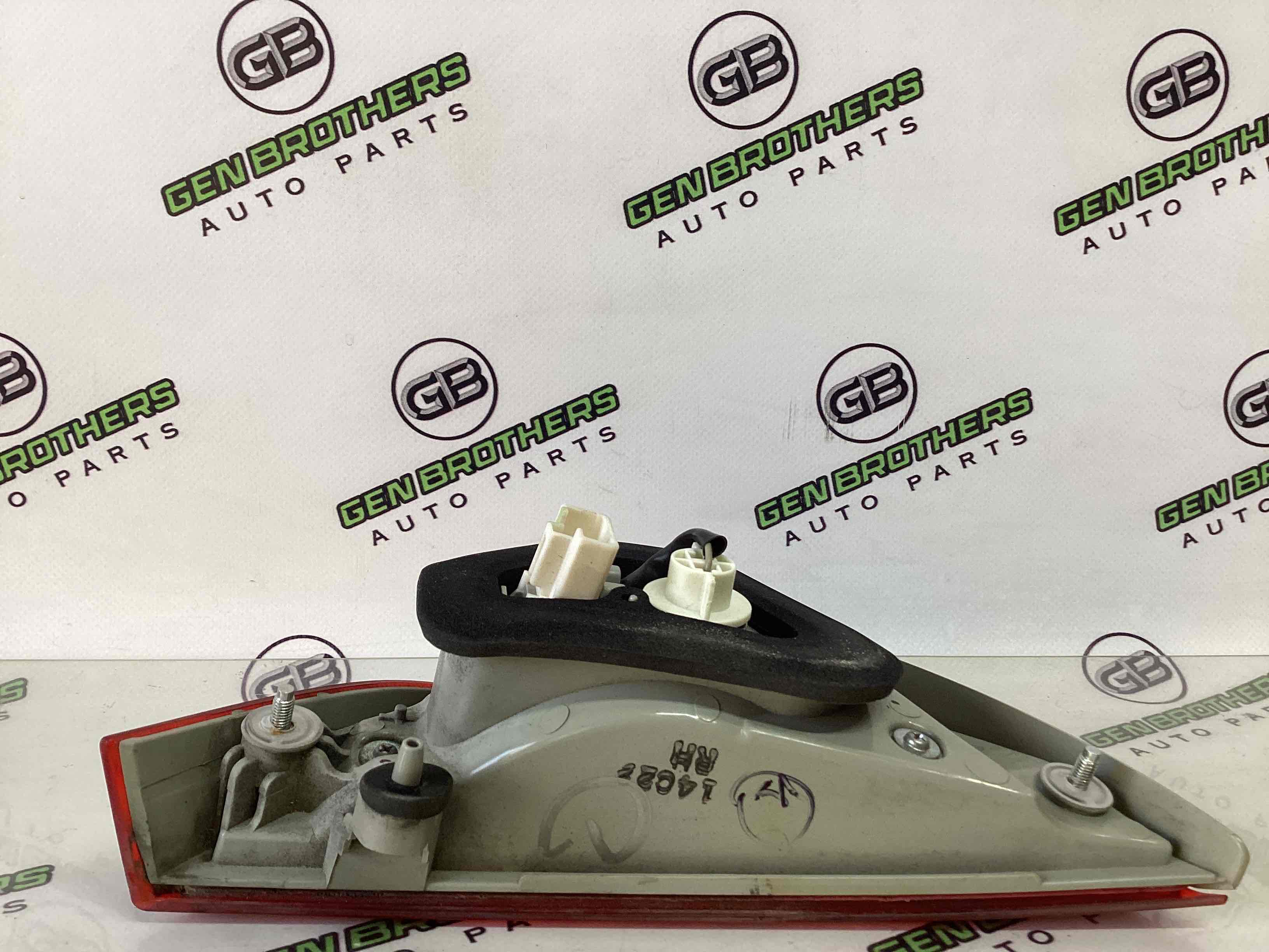 Ліхтар задній правий