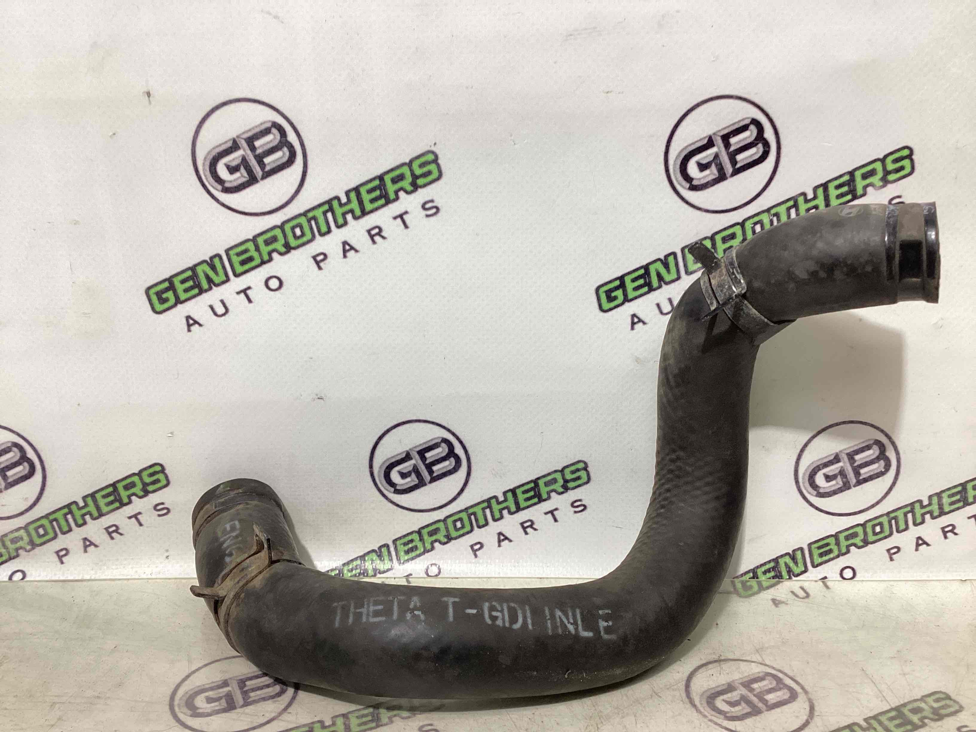 Патрубок трубопровід, шланг