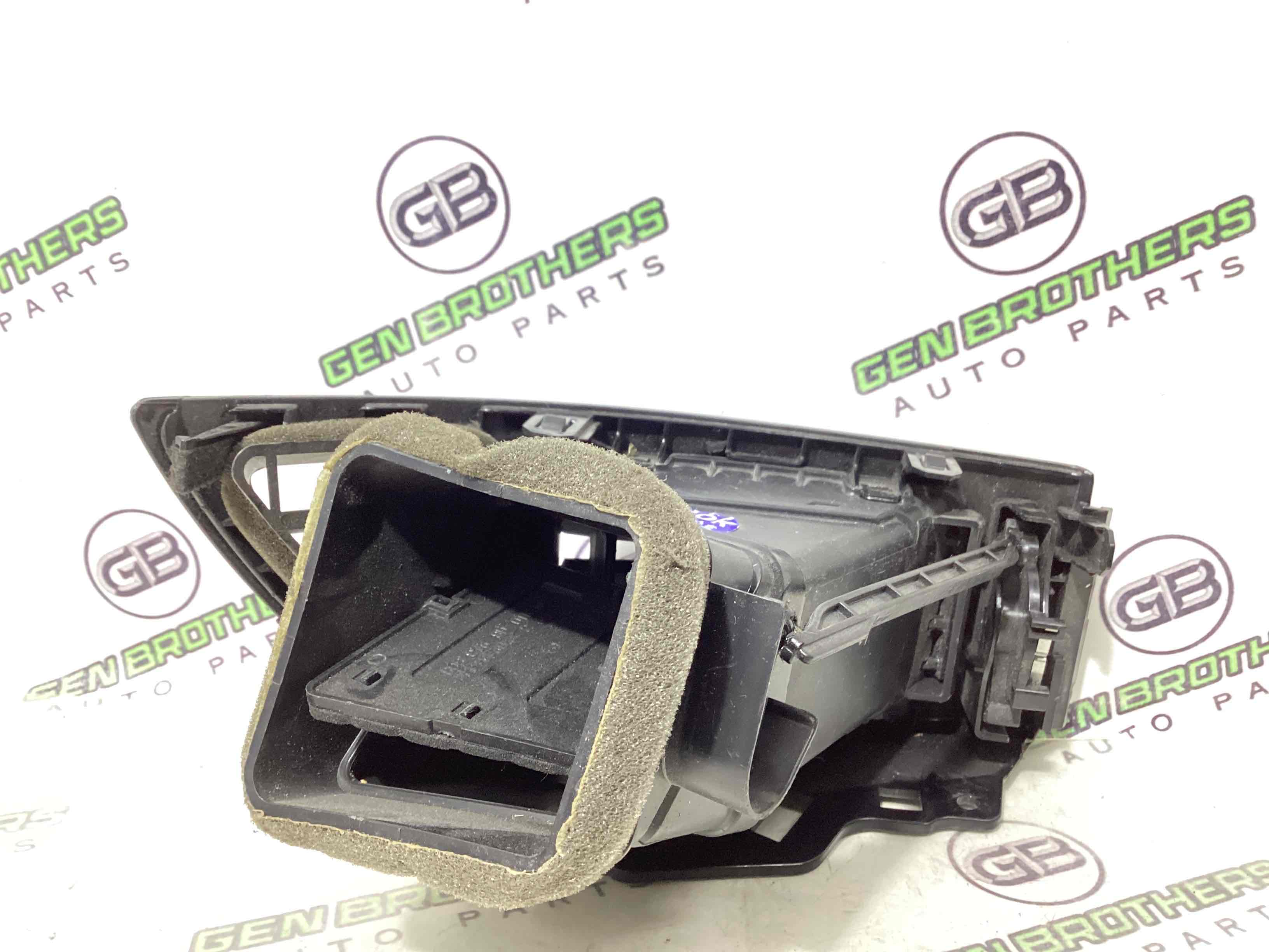 Дефлектор обдування салону