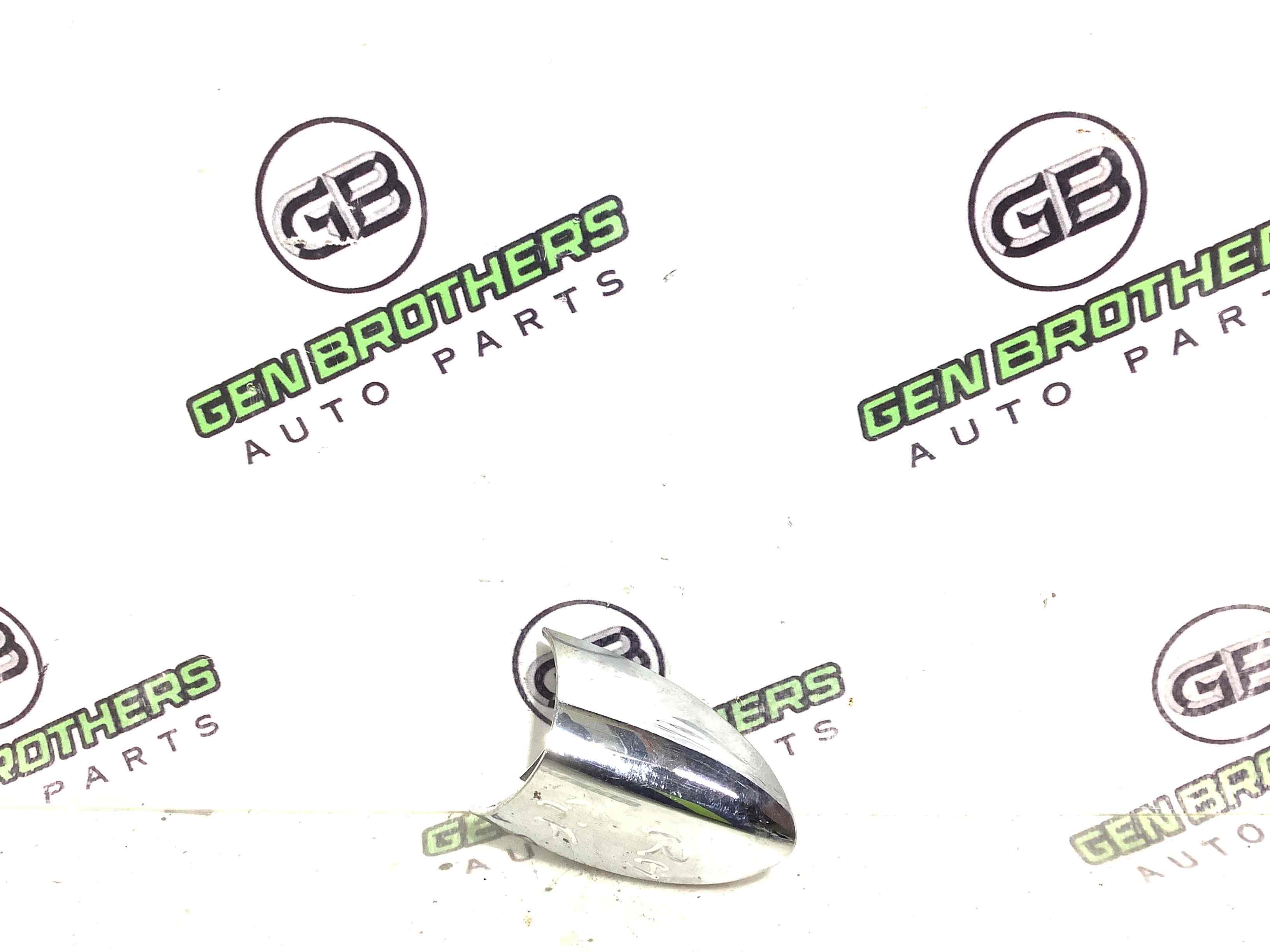 Заглушка ручки дверей