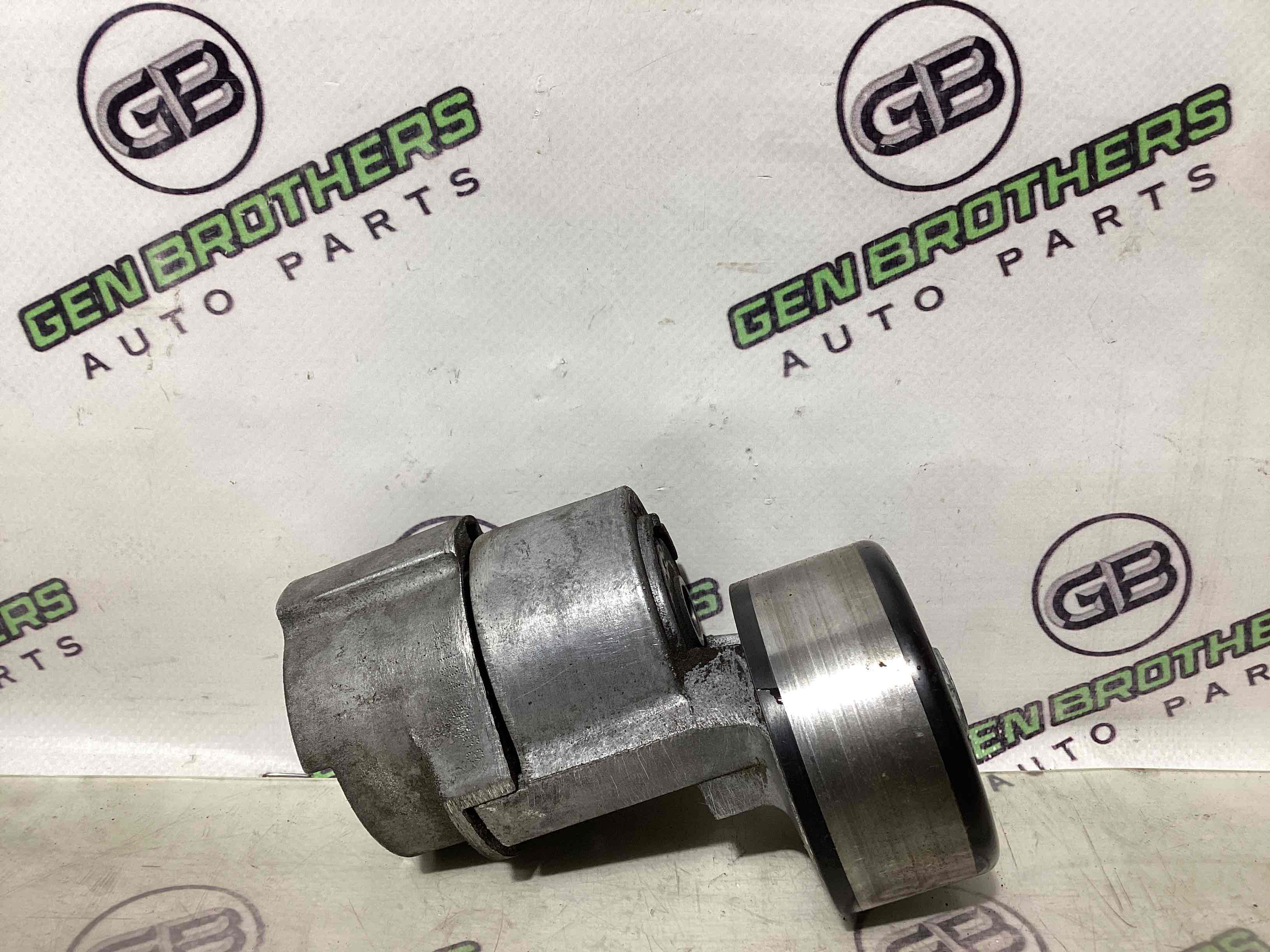 Механізм натягу ременя, ланцюга, ролика