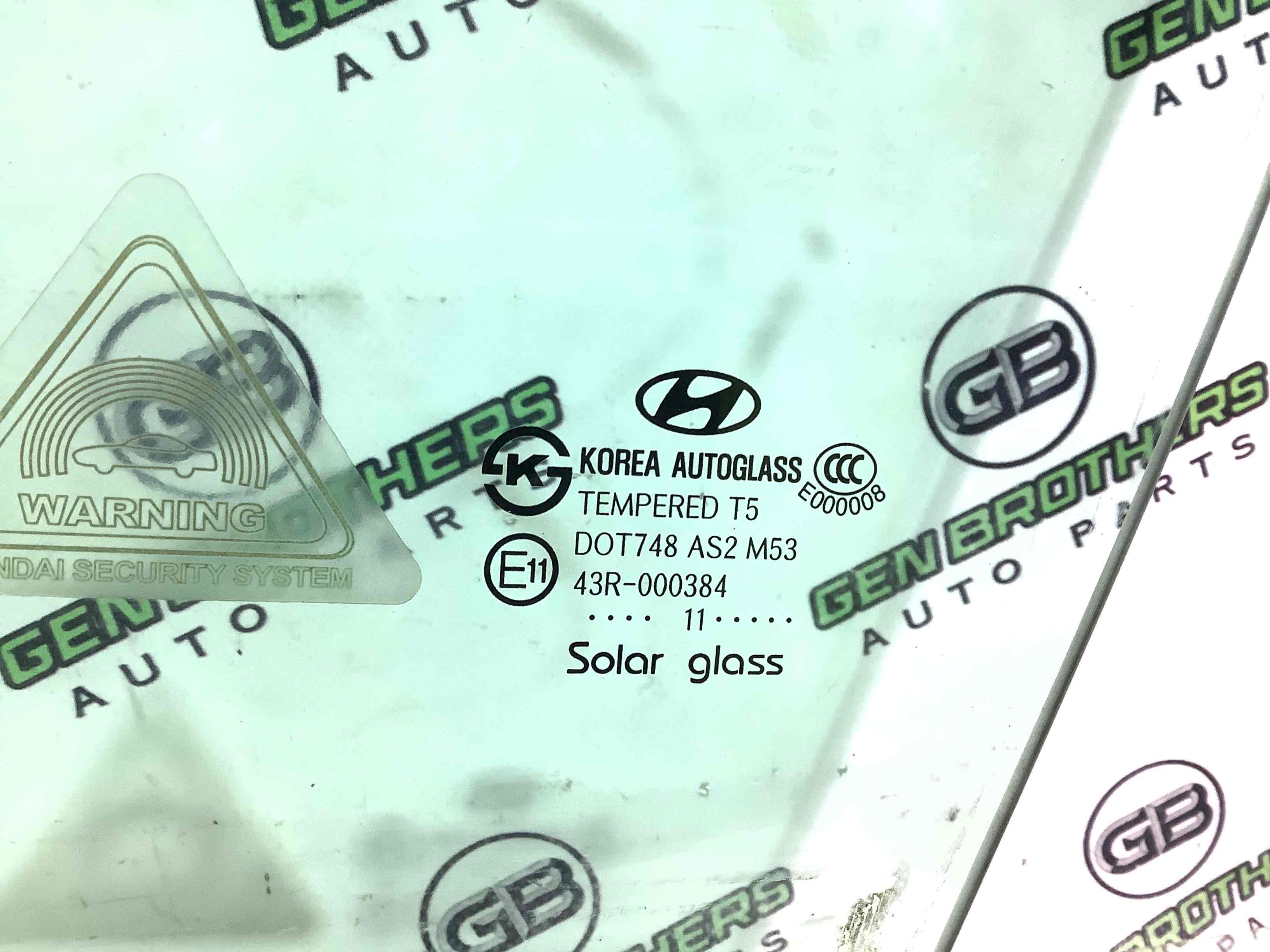 Скло переднє ліве