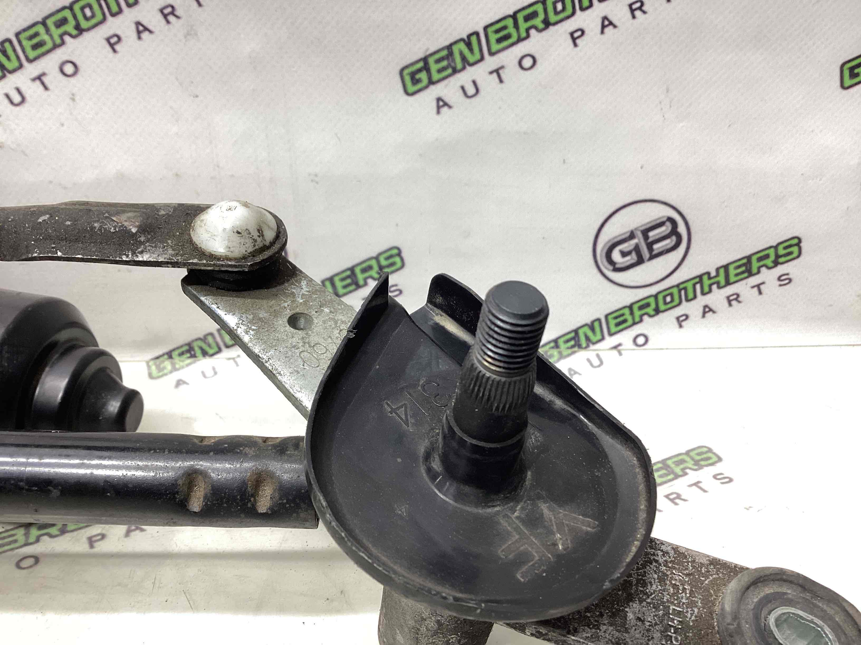 Механізм склоочисника, трапеція двірників