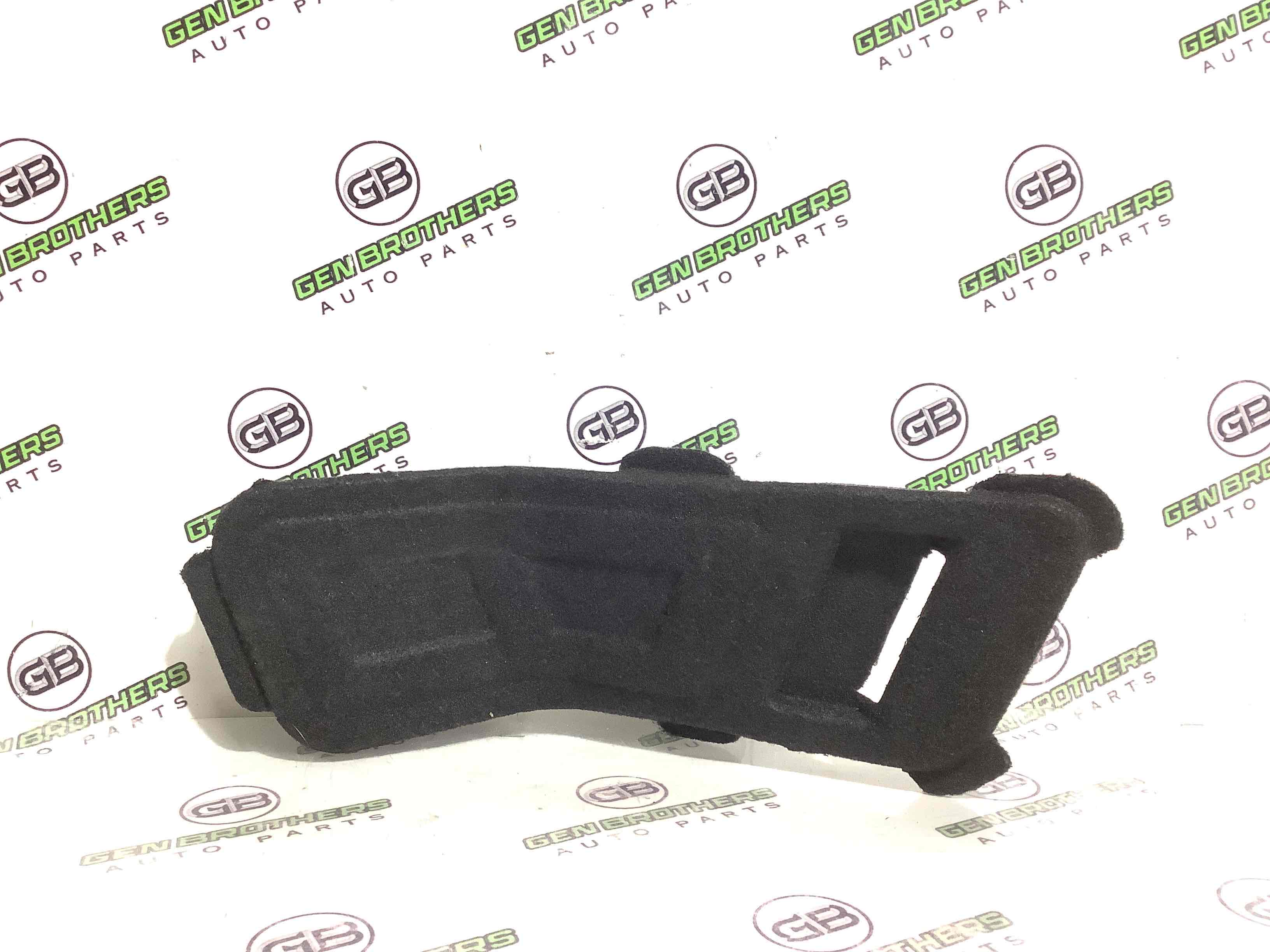 Елементи оздоблення багажника