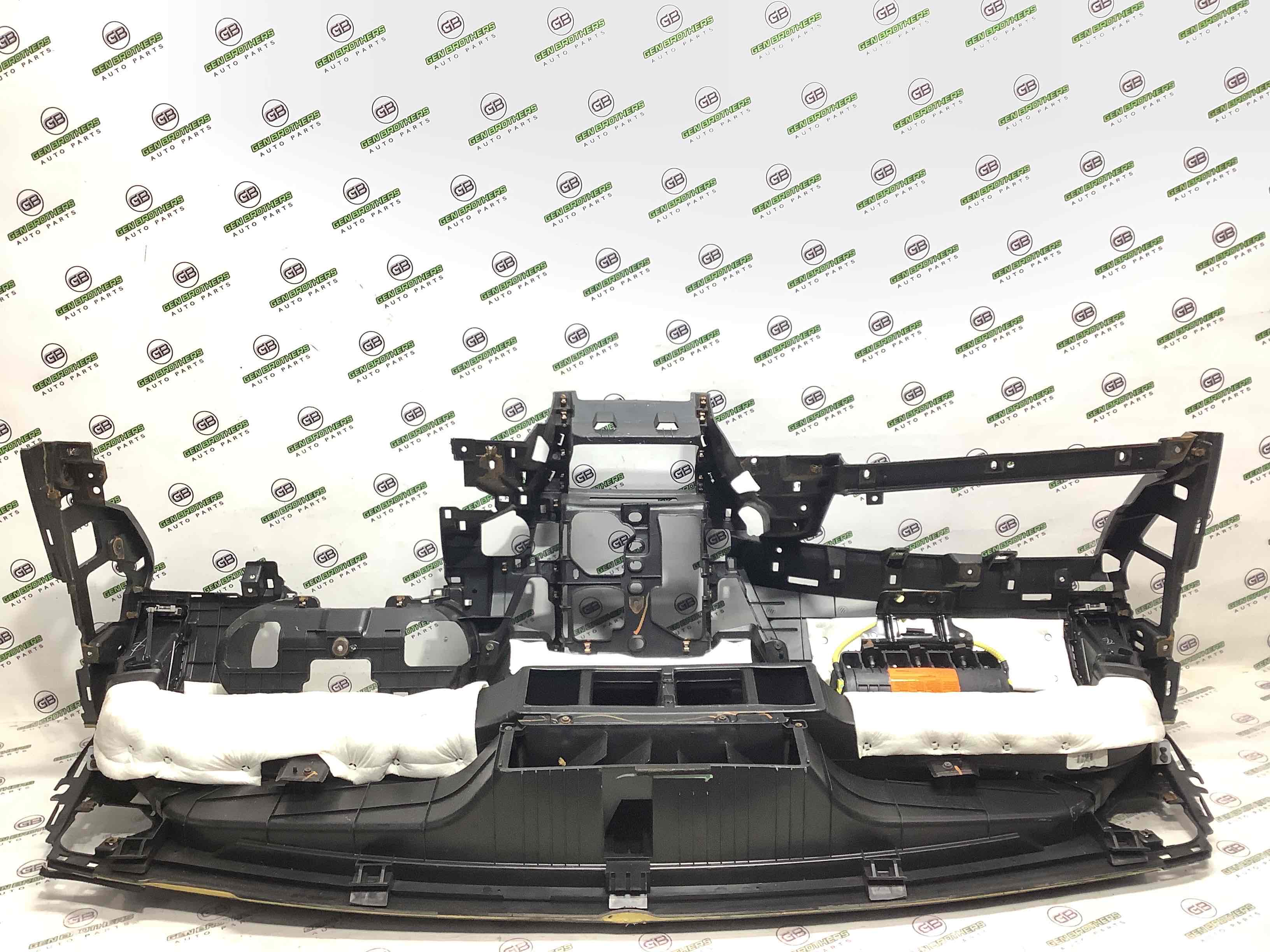 Панель передня салону торпедо