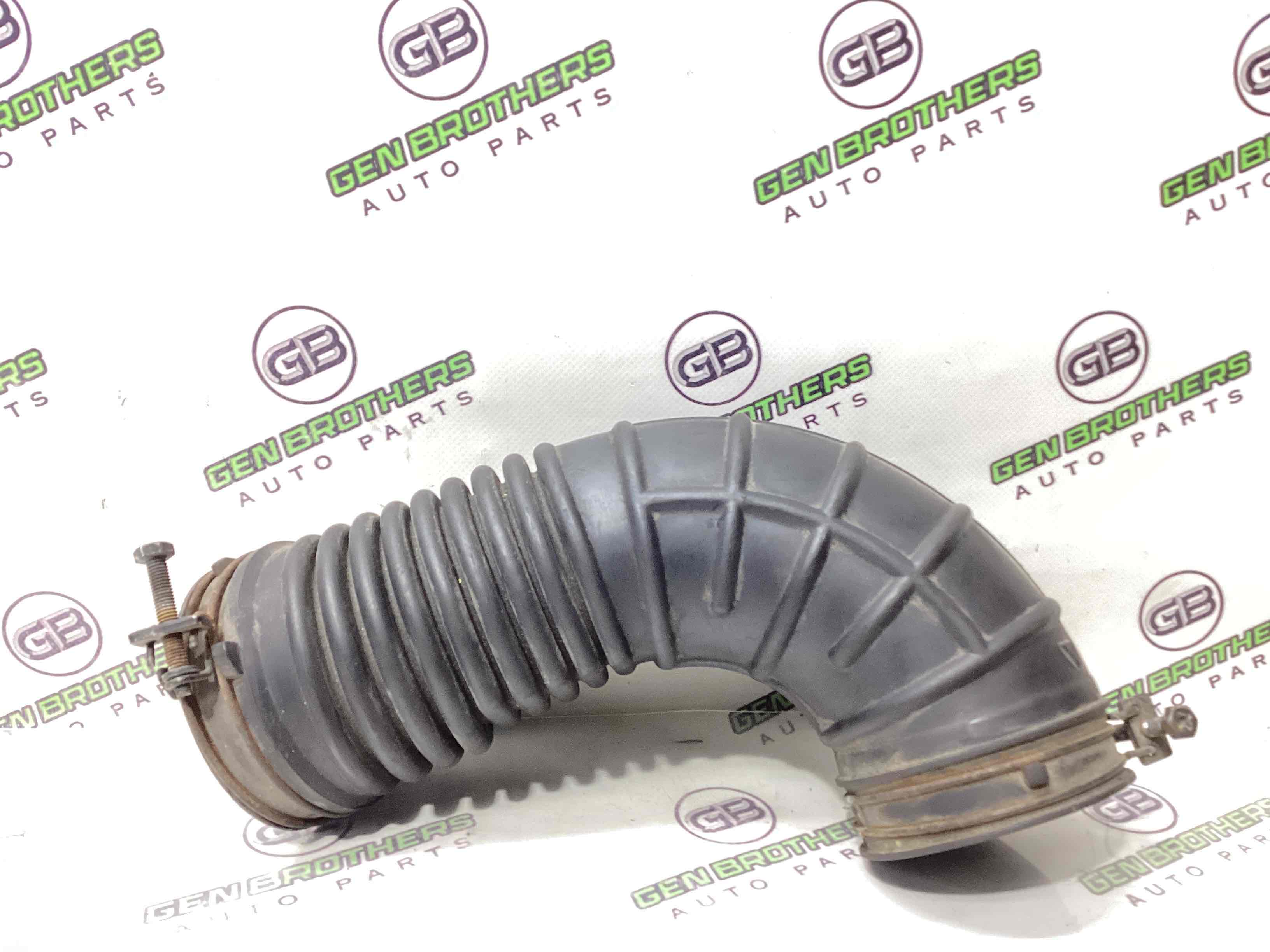 Патрубок повітряного фільтра