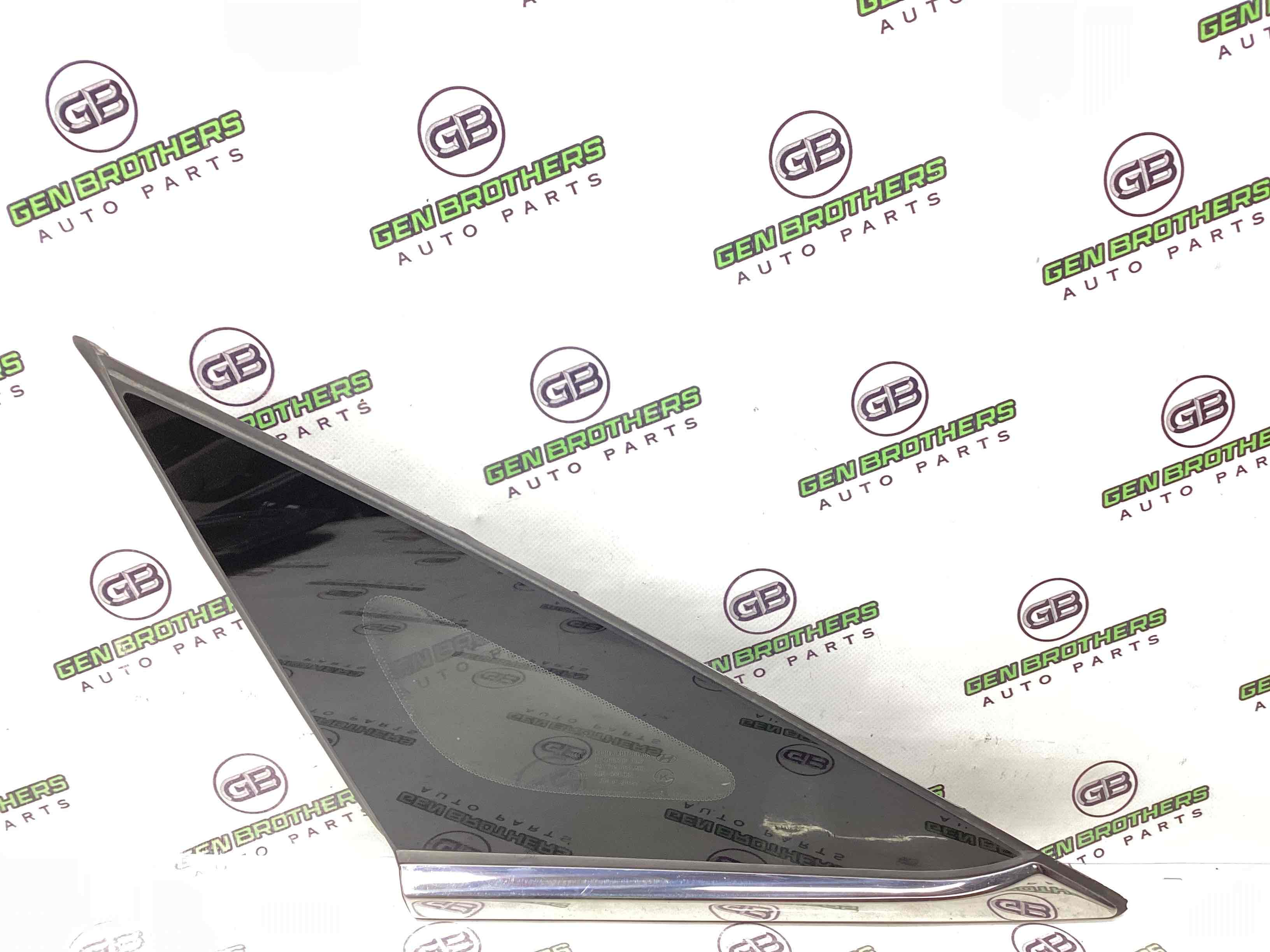 Скло кузовне бічне ліве