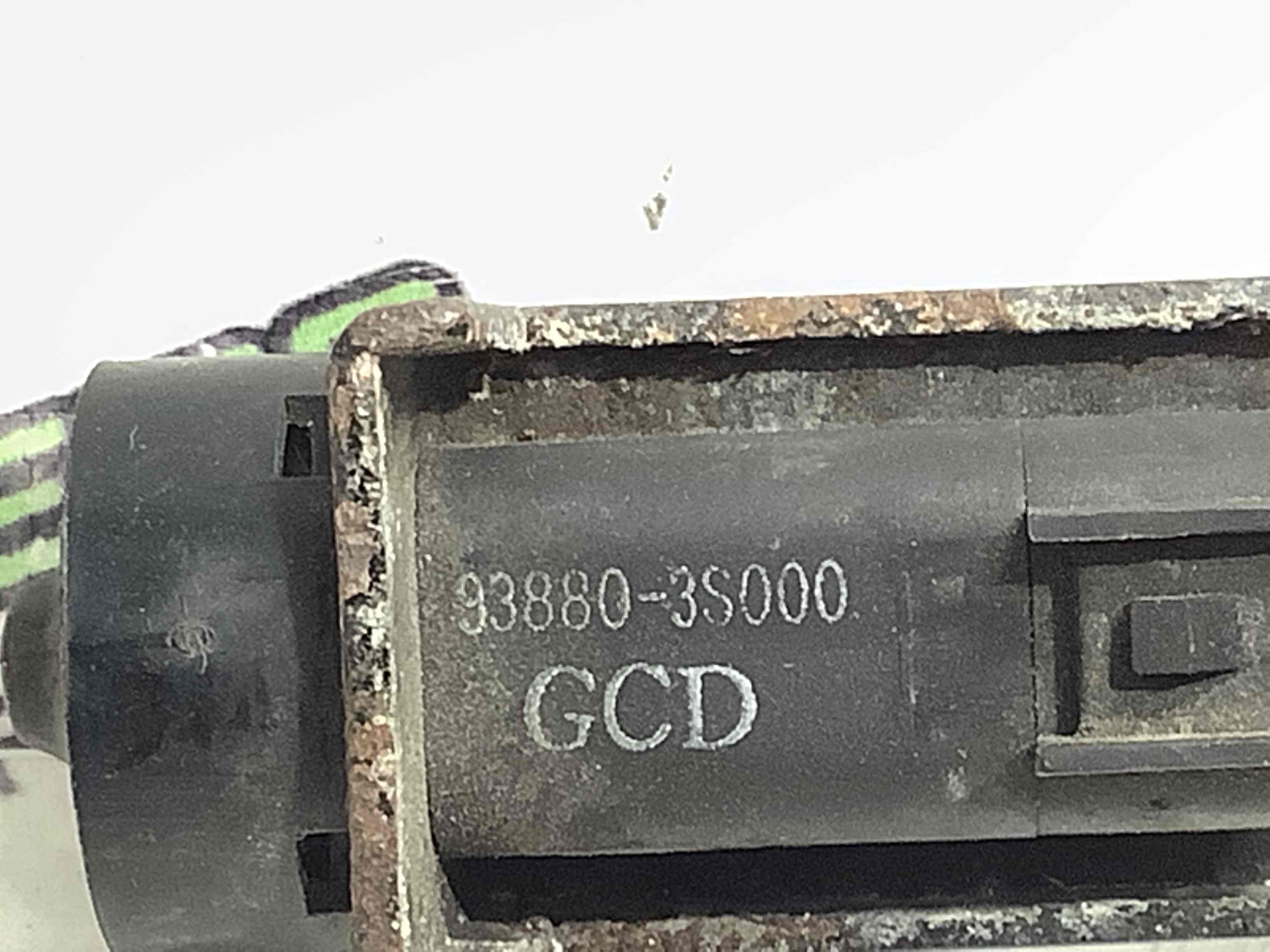 Датчик відкриття капота