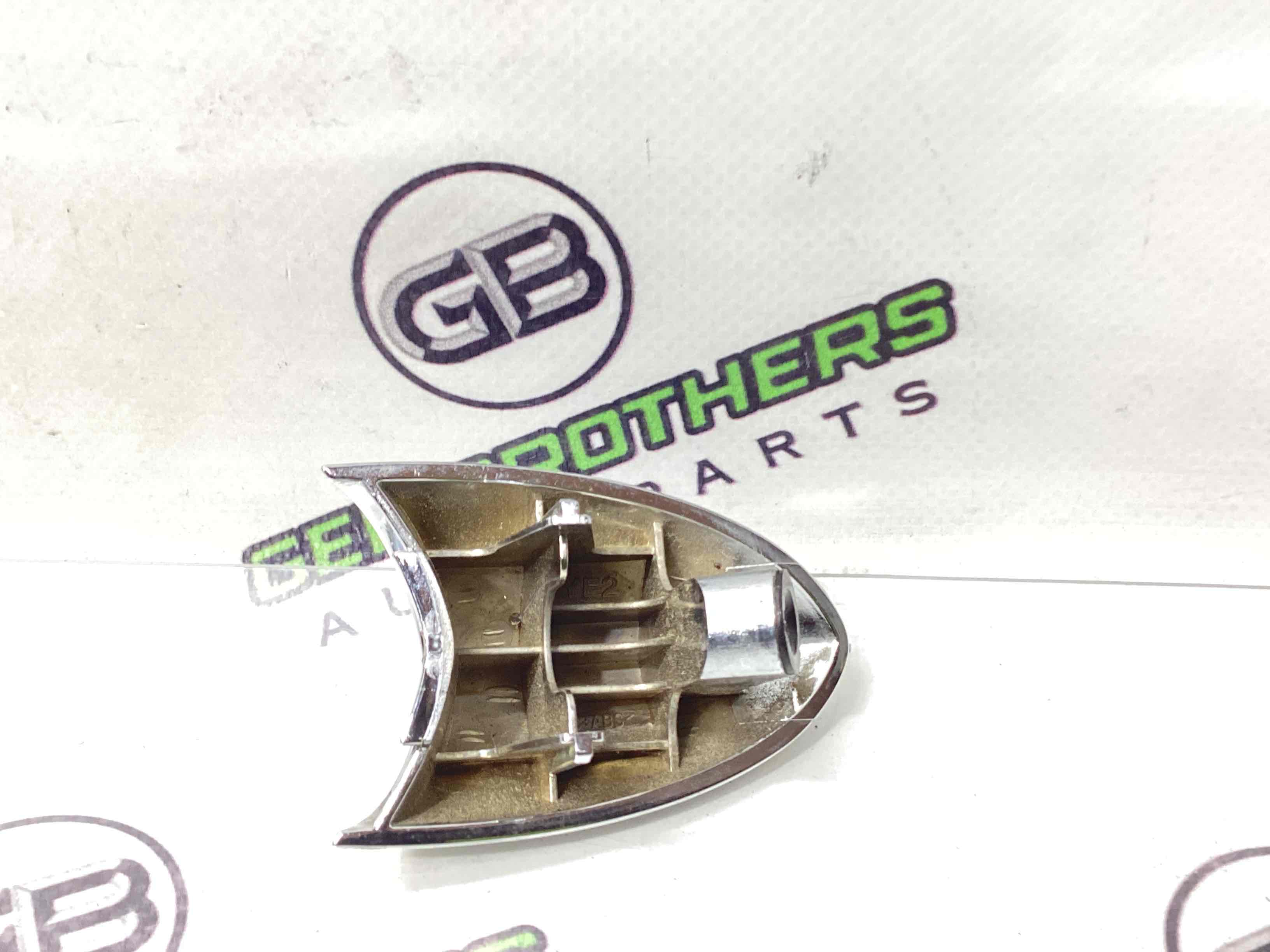 Заглушка ручки дверей