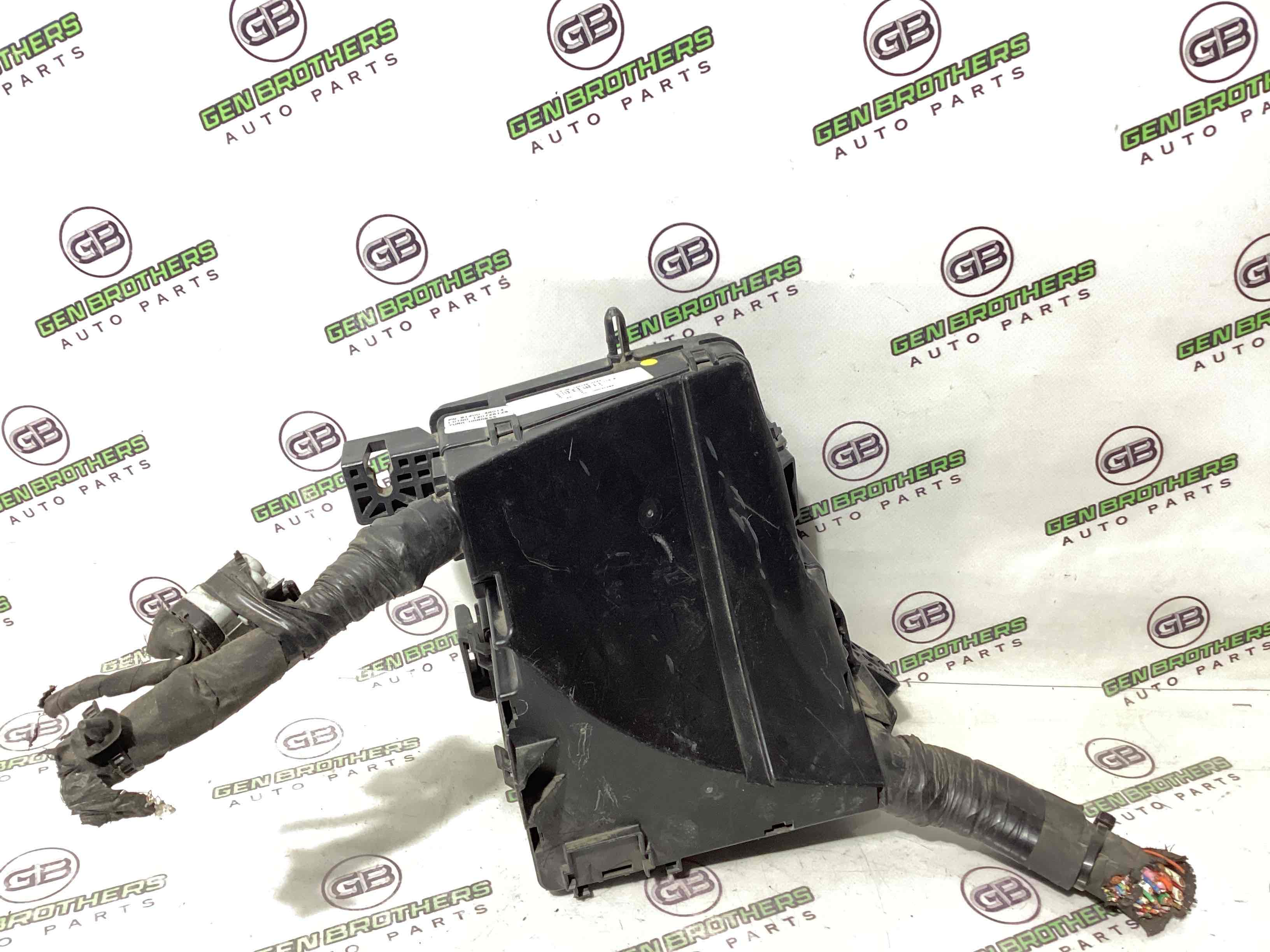 Блок запобіжників (блок реле)