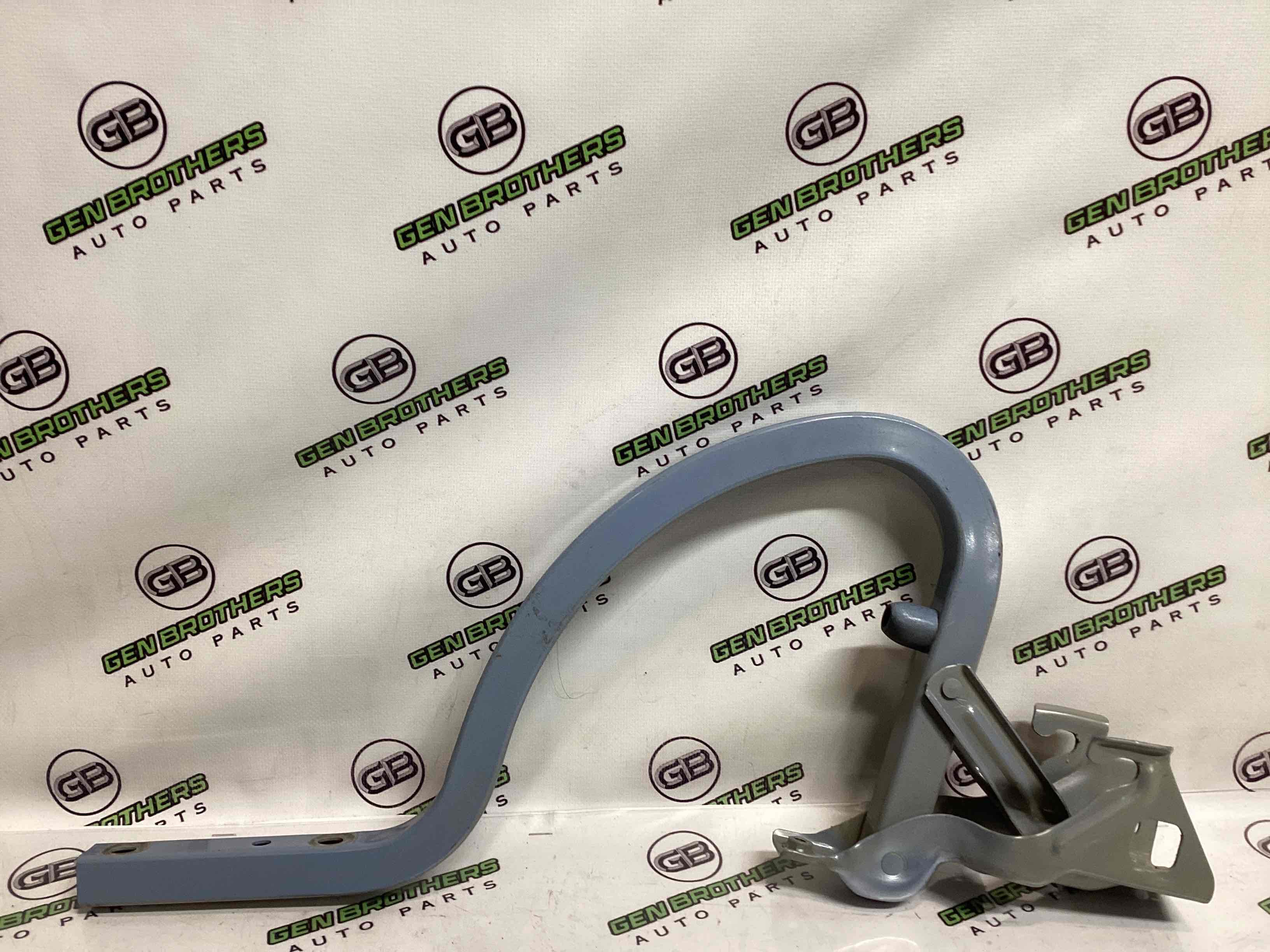 Петля кришки багажника, двері багажника