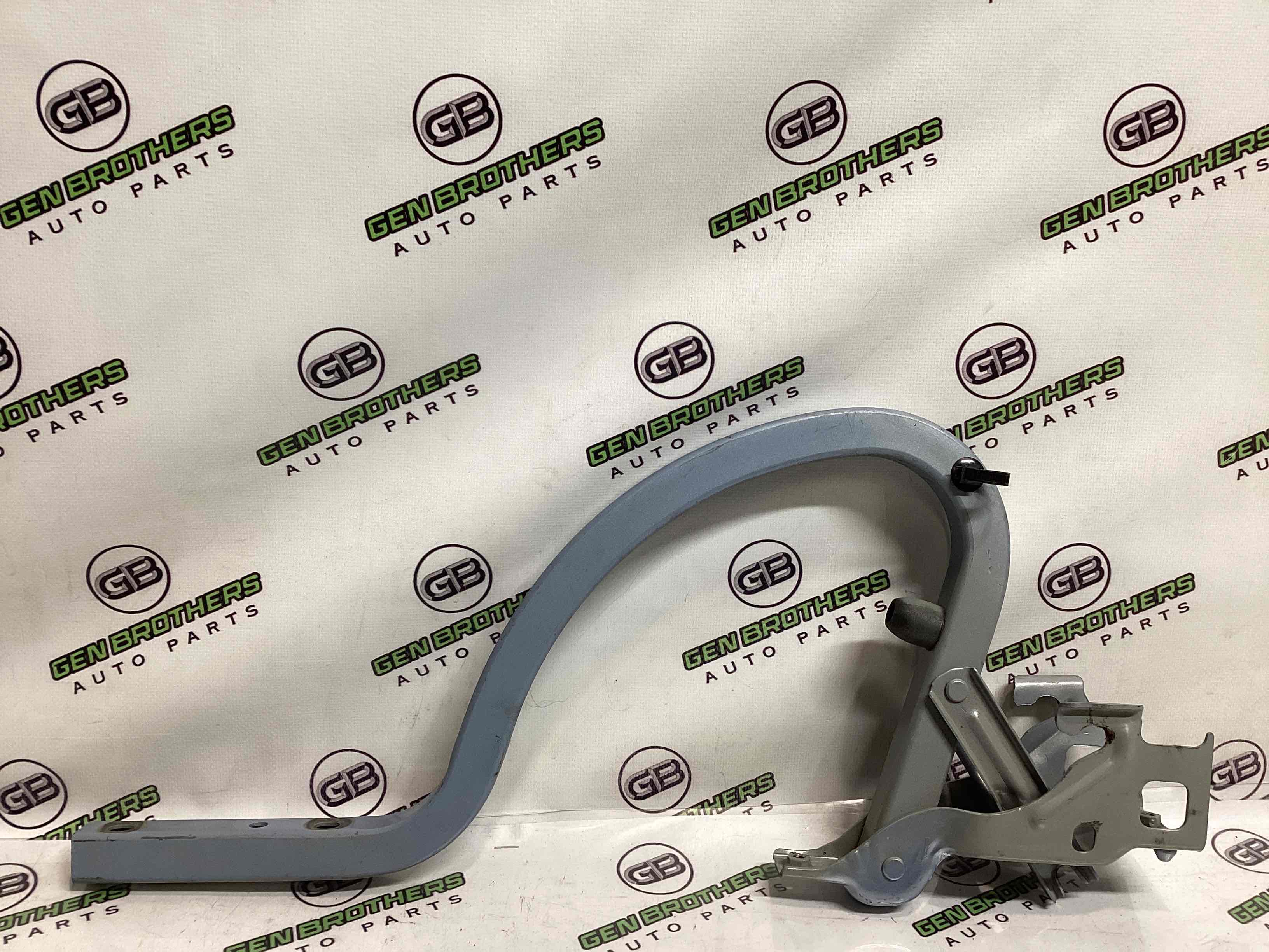 Петля кришки багажника, двері багажника