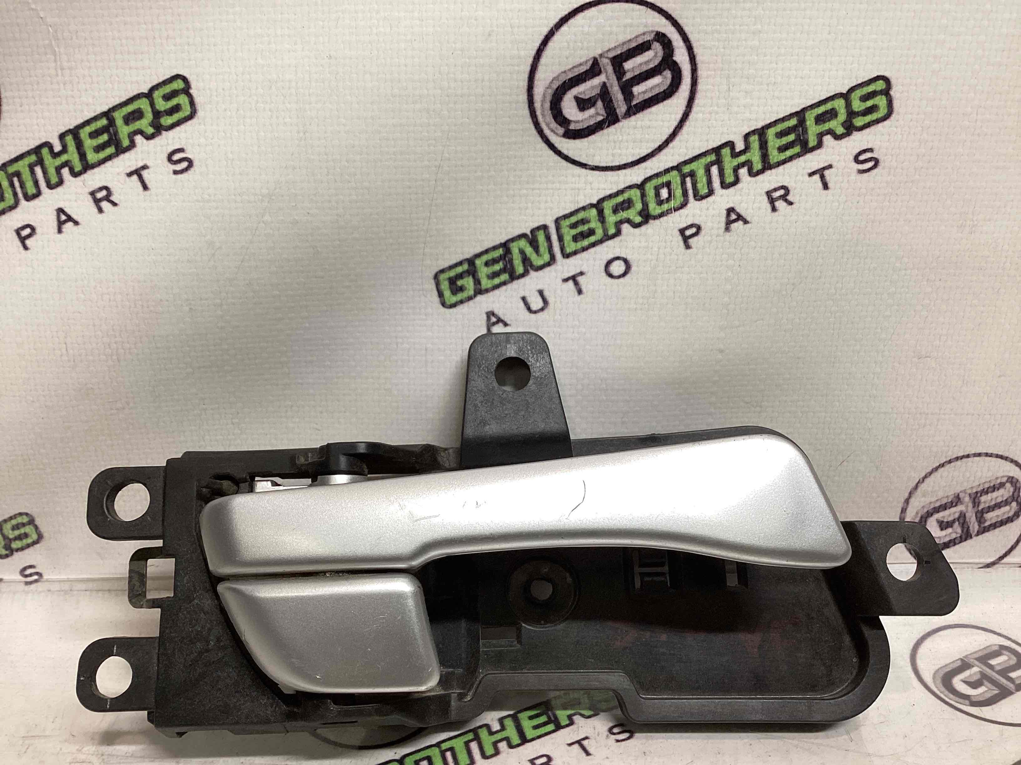 Ручка дверей салону внутрішня, поручень