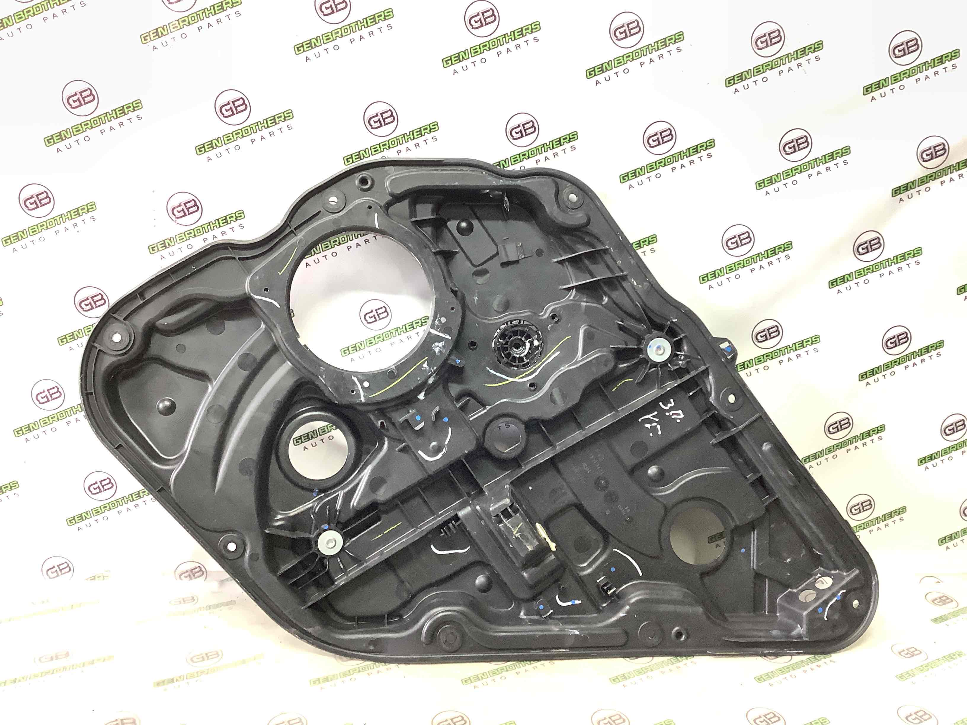 Склопідйомник задній правий