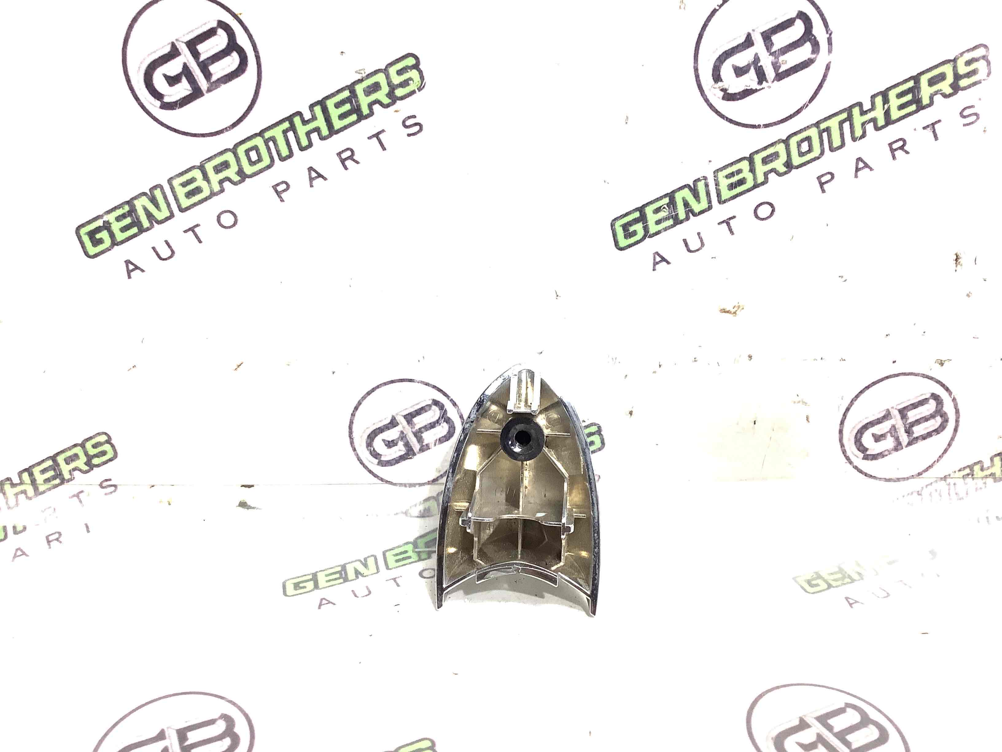 Заглушка ручки дверей