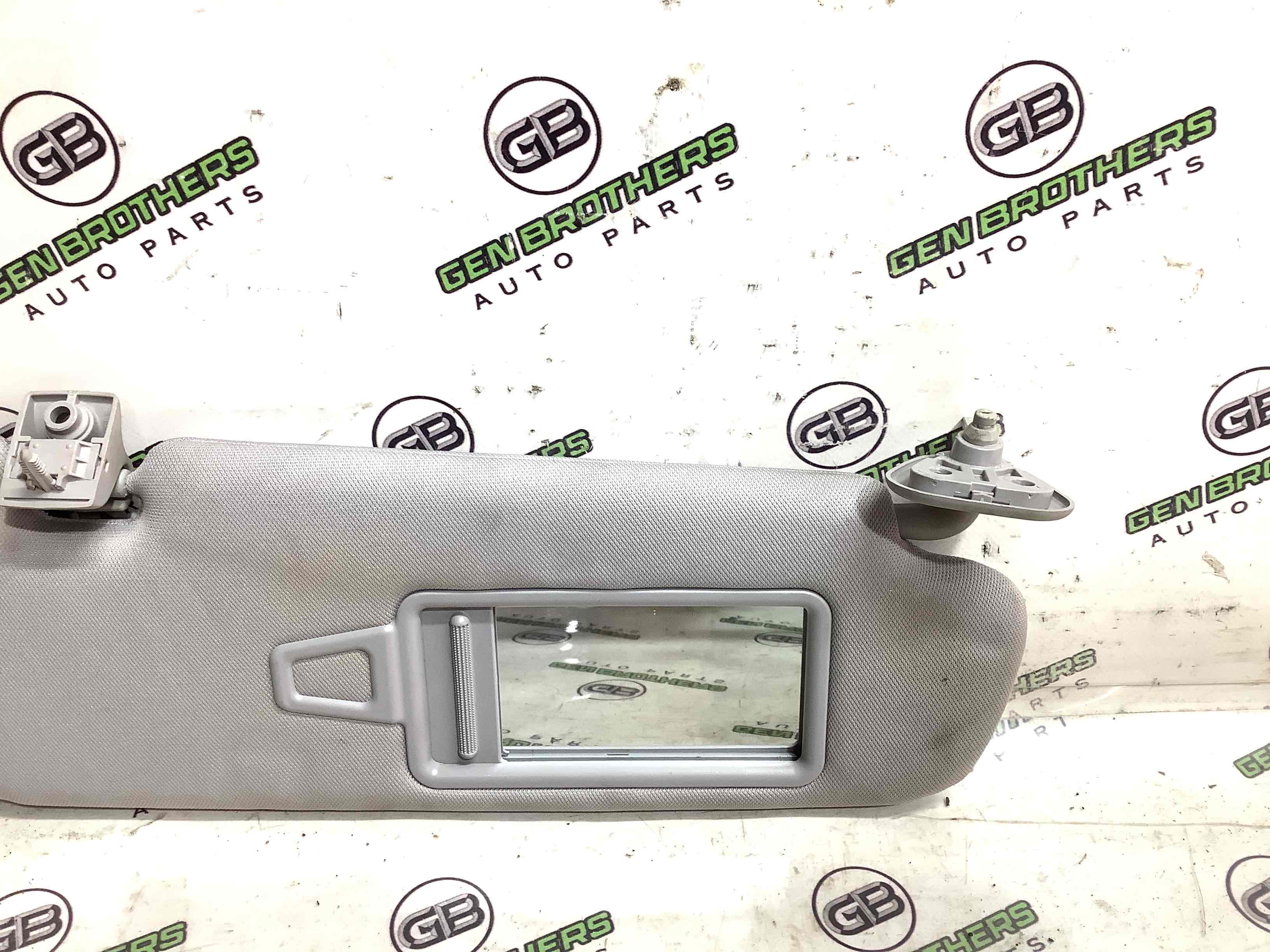 Козирок сонцезахисний