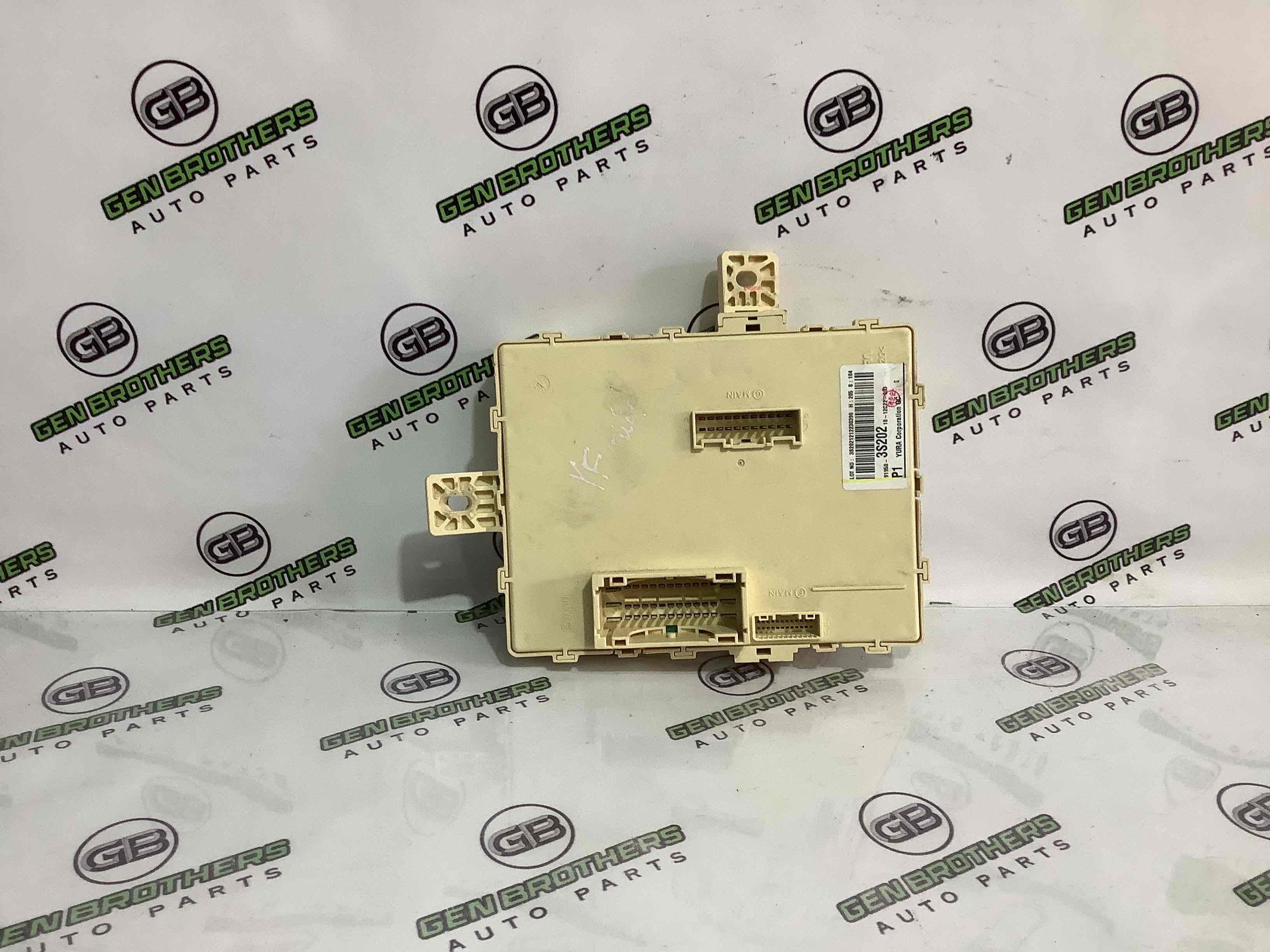 Блок запобіжників (блок реле)