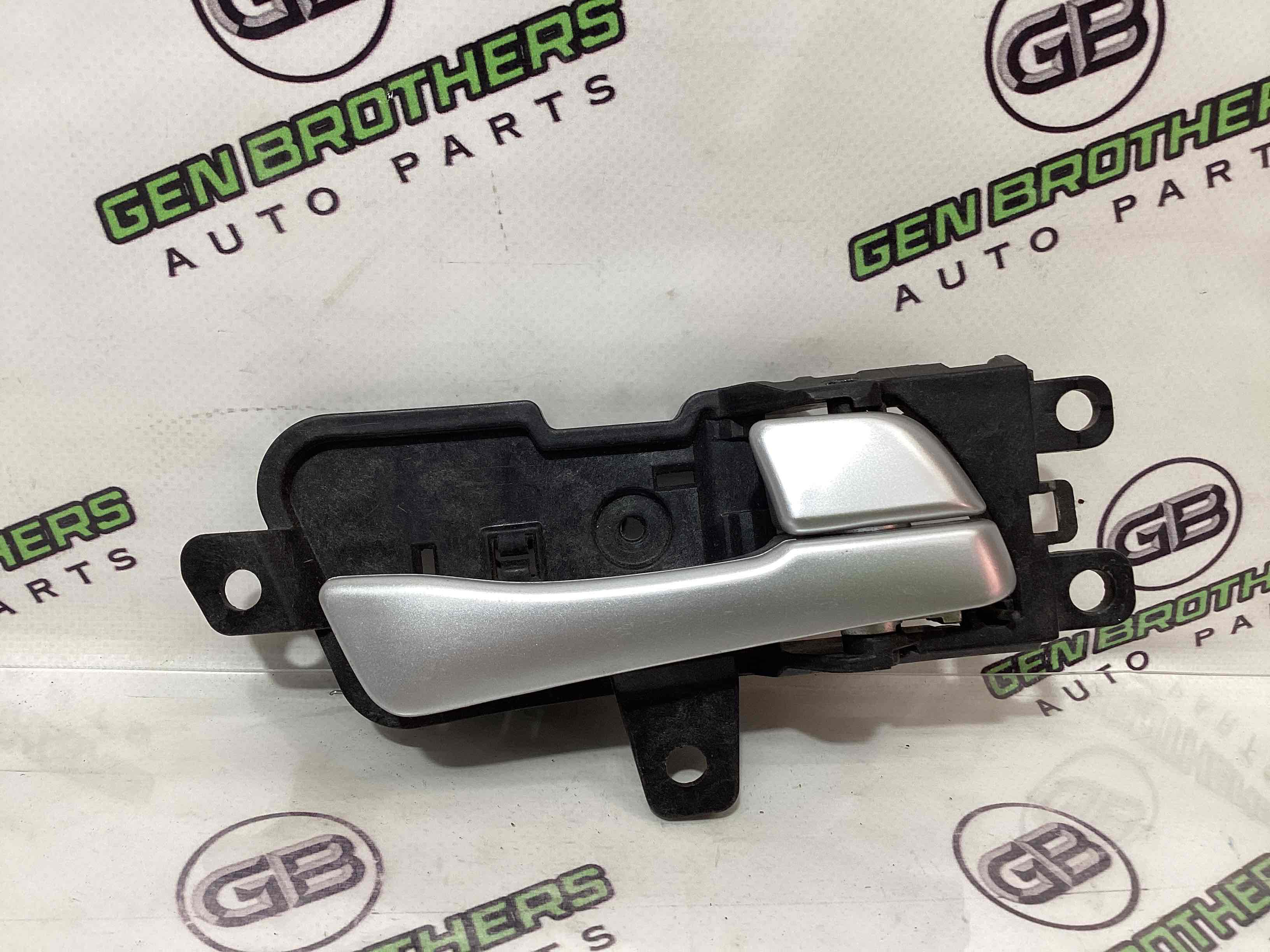 Ручка дверей салону внутрішня, поручень