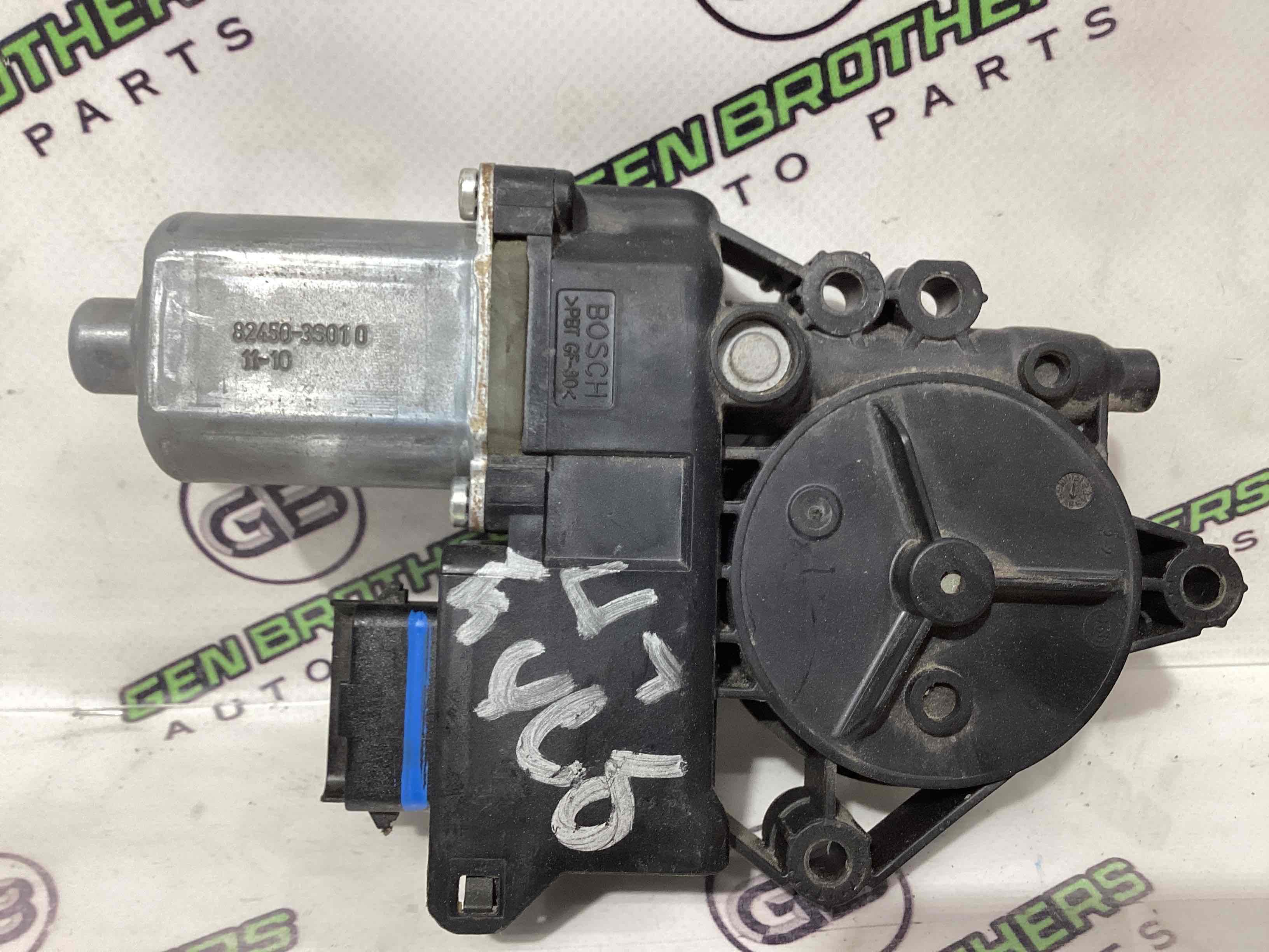 Моторчик склопідйомника