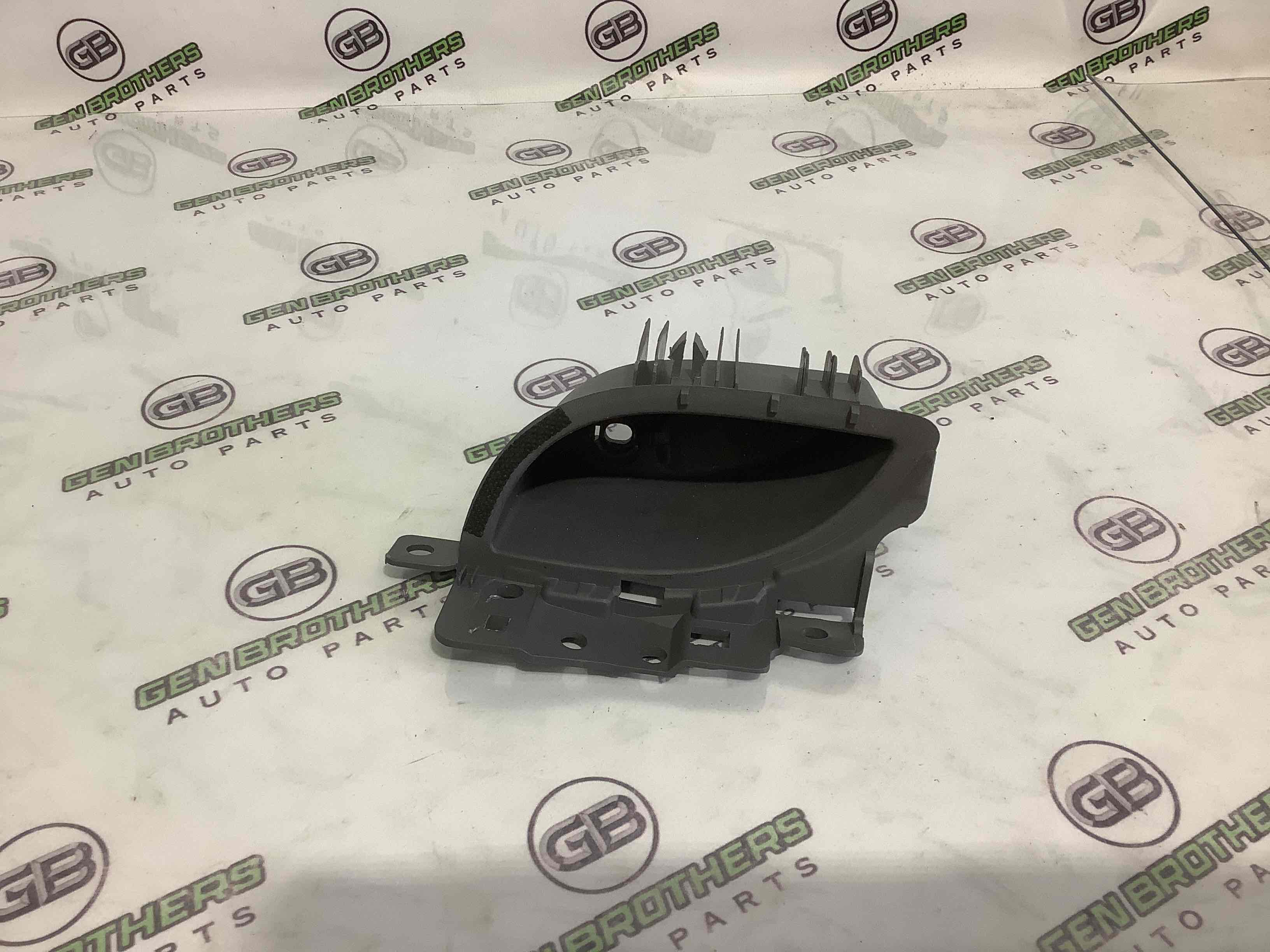 Обшивка дверей та карт