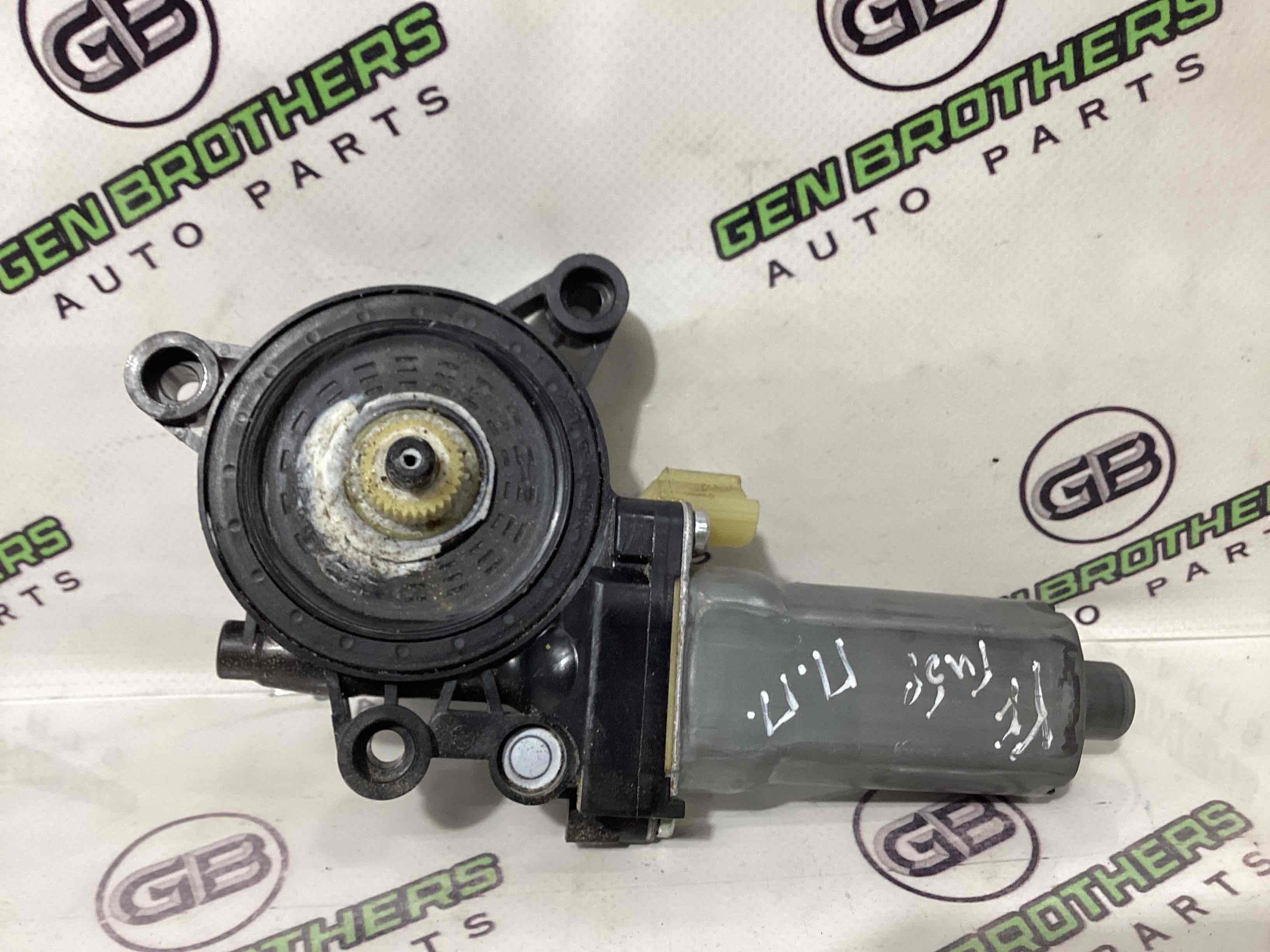 Моторчик склопідйомника