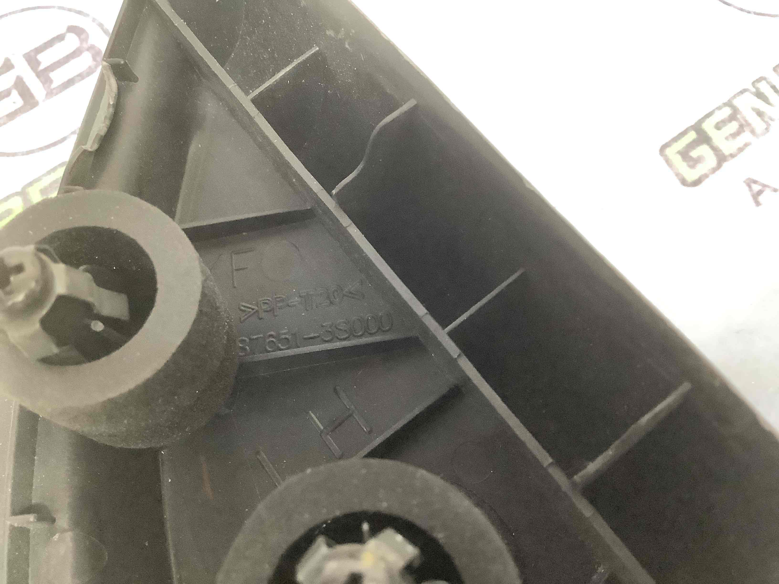 Корпус, накладка, кріплення лівого дзеркала