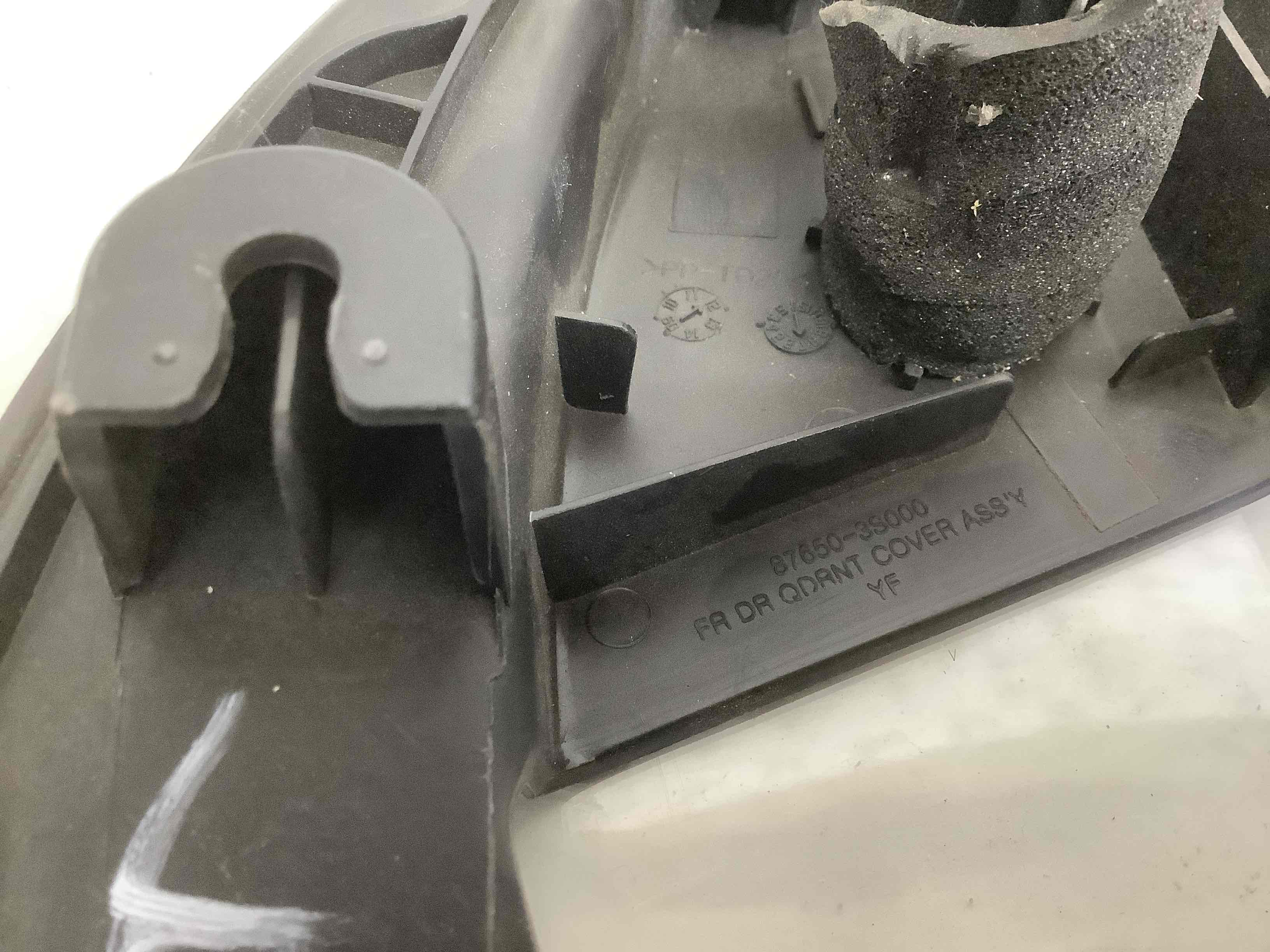 Корпус, накладка, кріплення лівого дзеркала