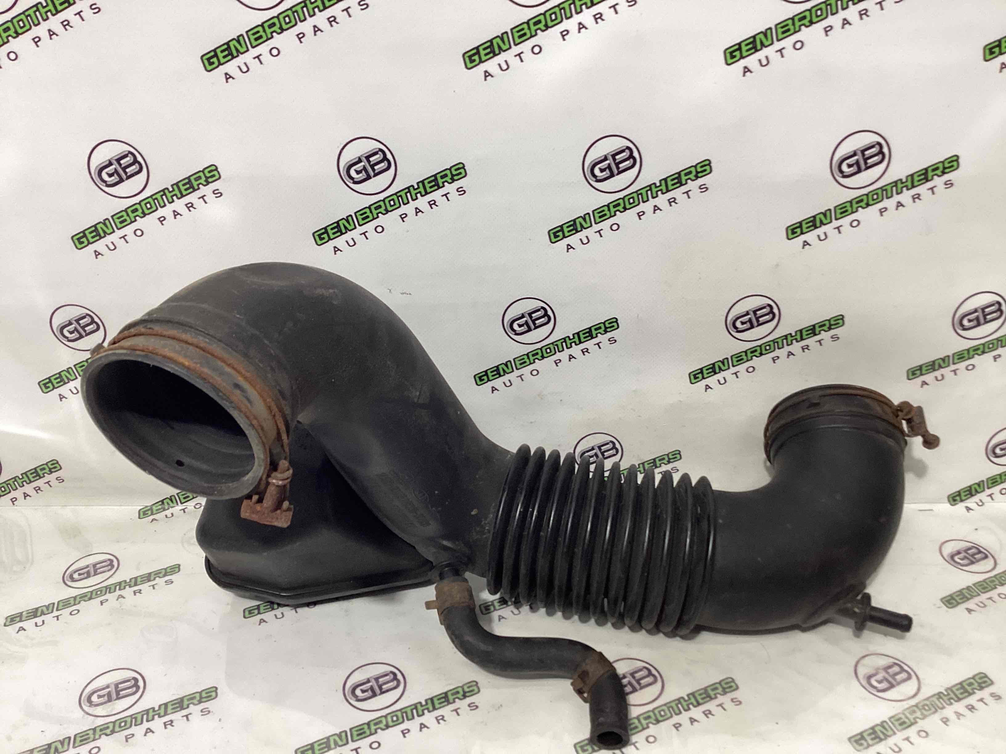 Патрубок повітряного фільтра