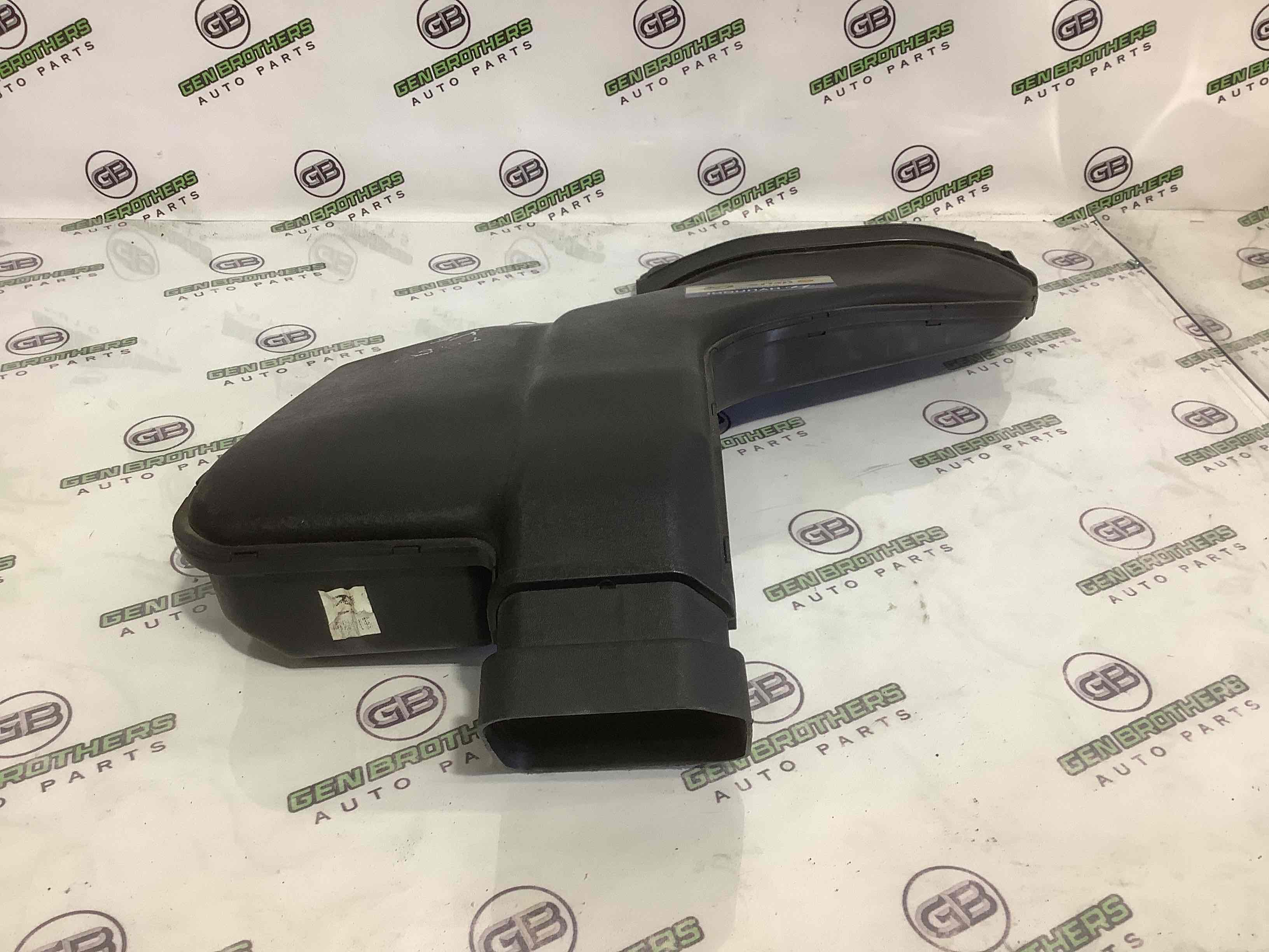 Патрубок повітряного фільтра