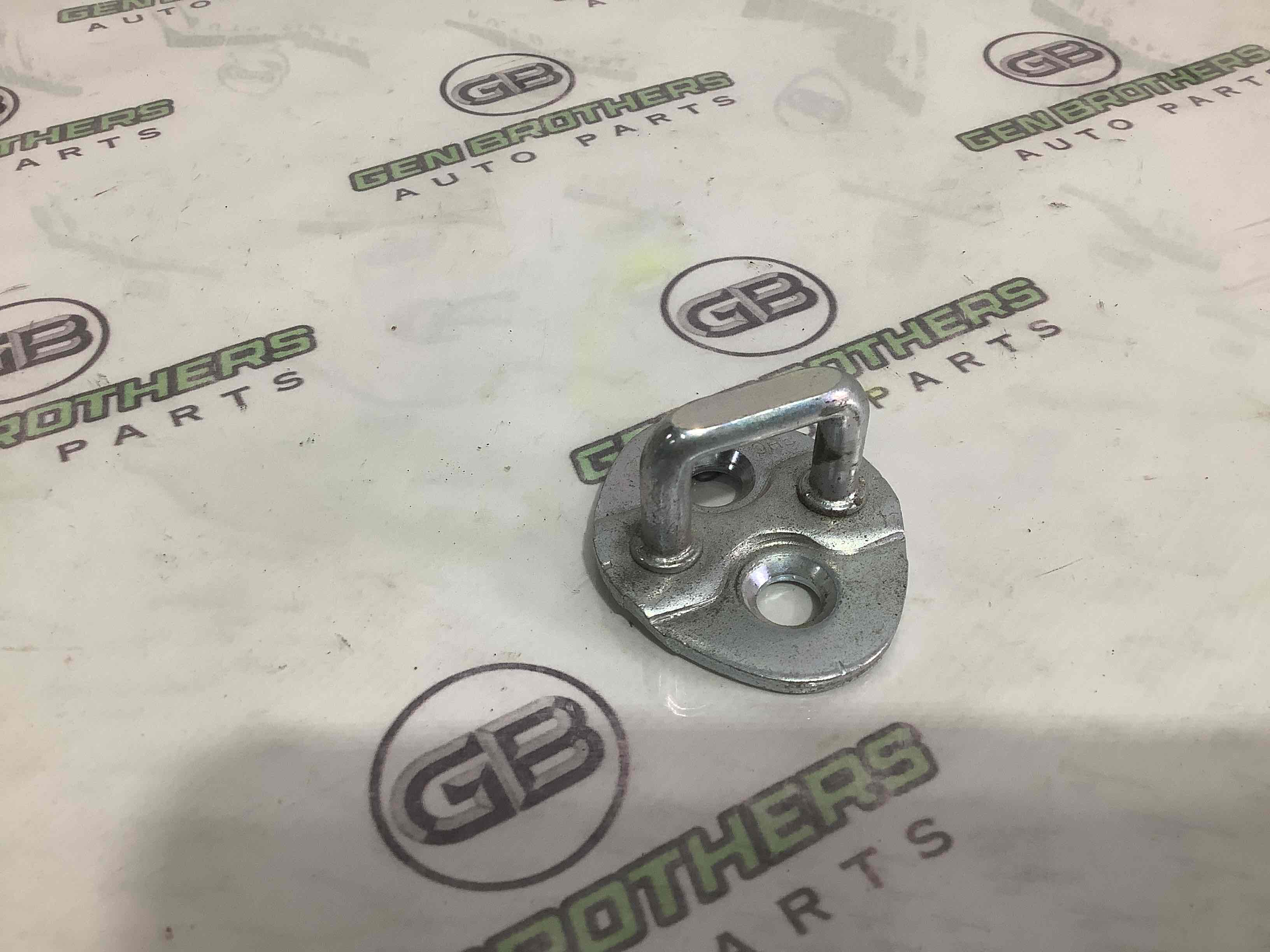 Замок дверей передньої правої