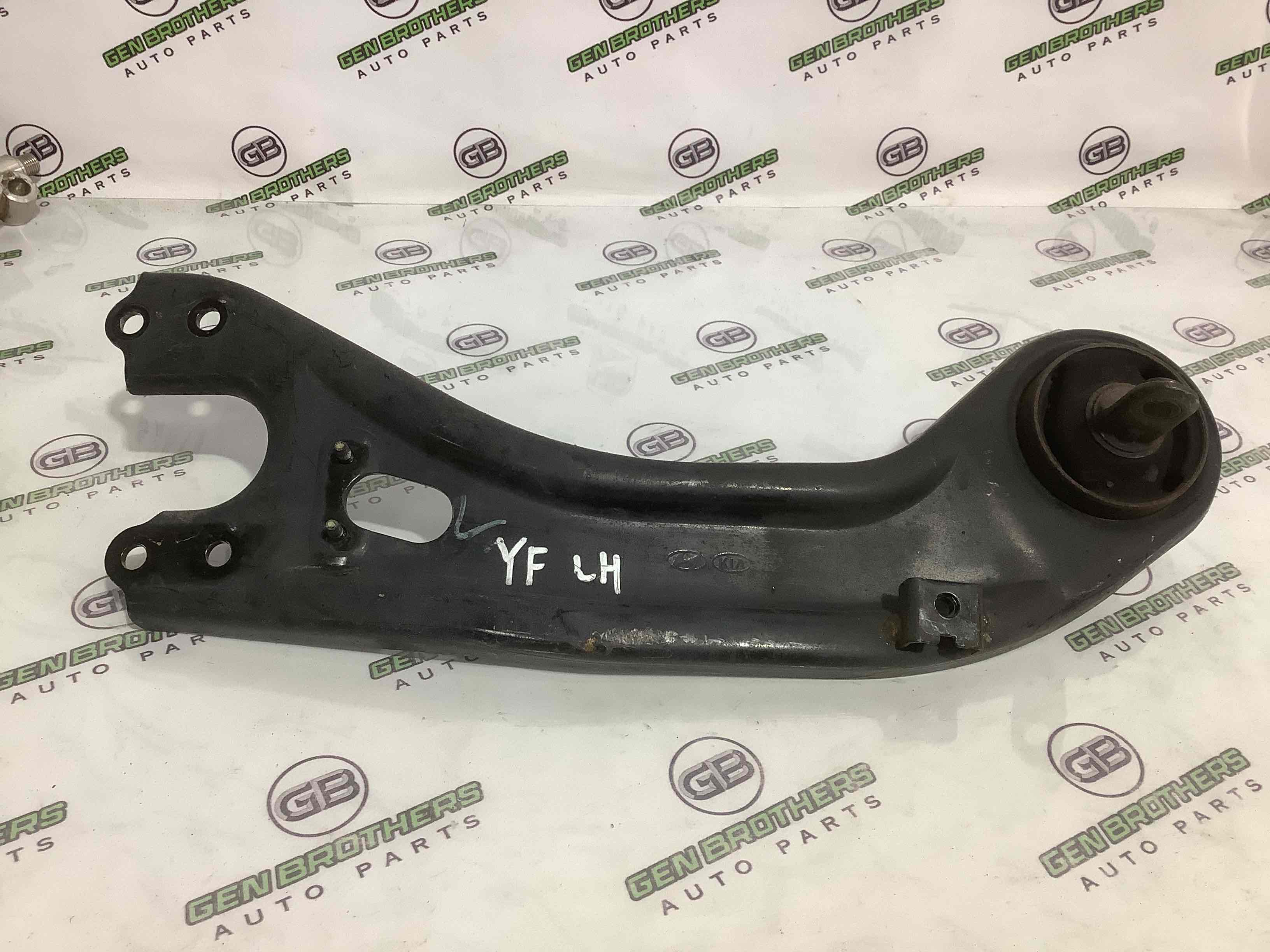 Важіль задній лівий