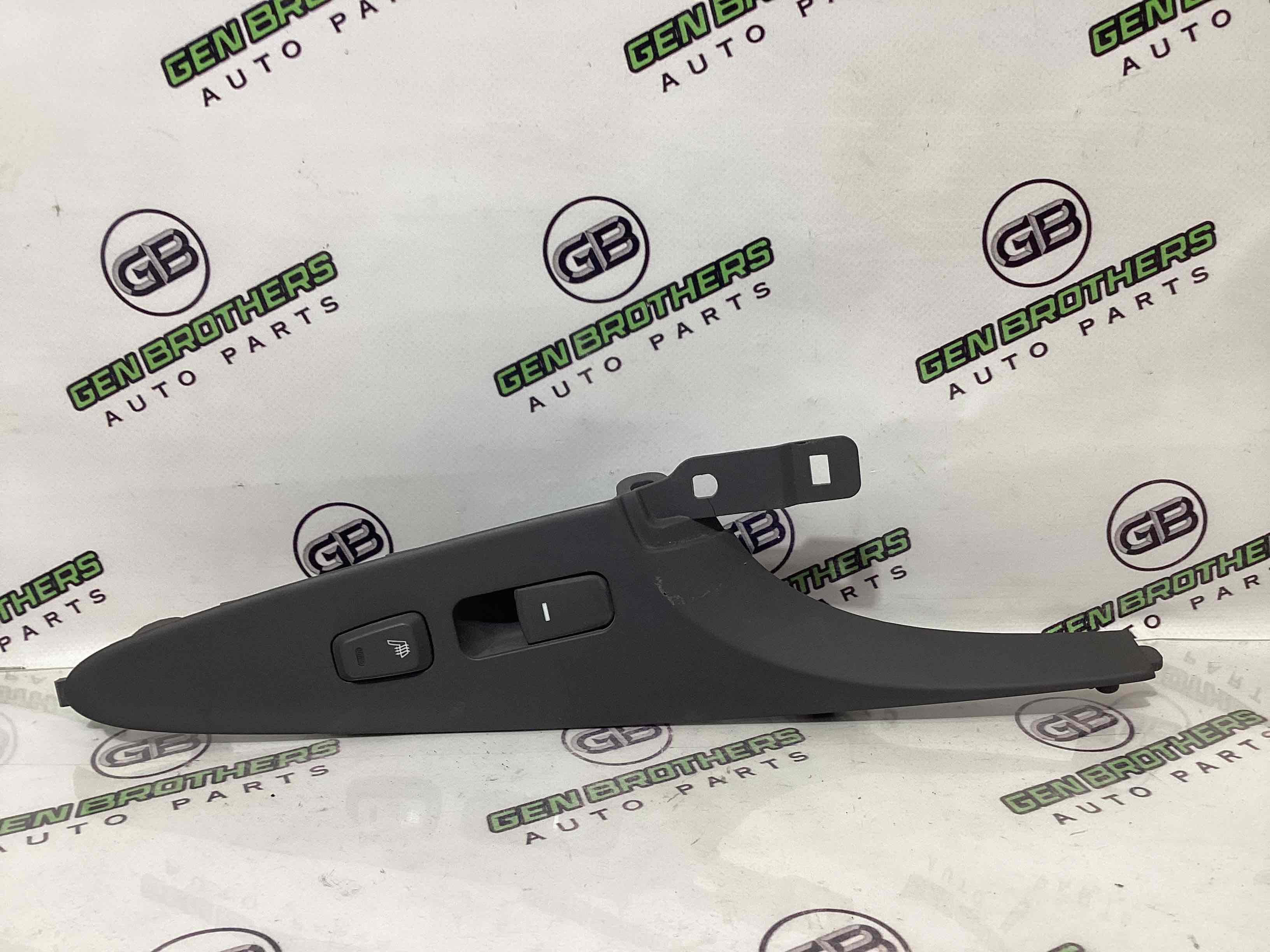 Кнопки керування склопідйомниками