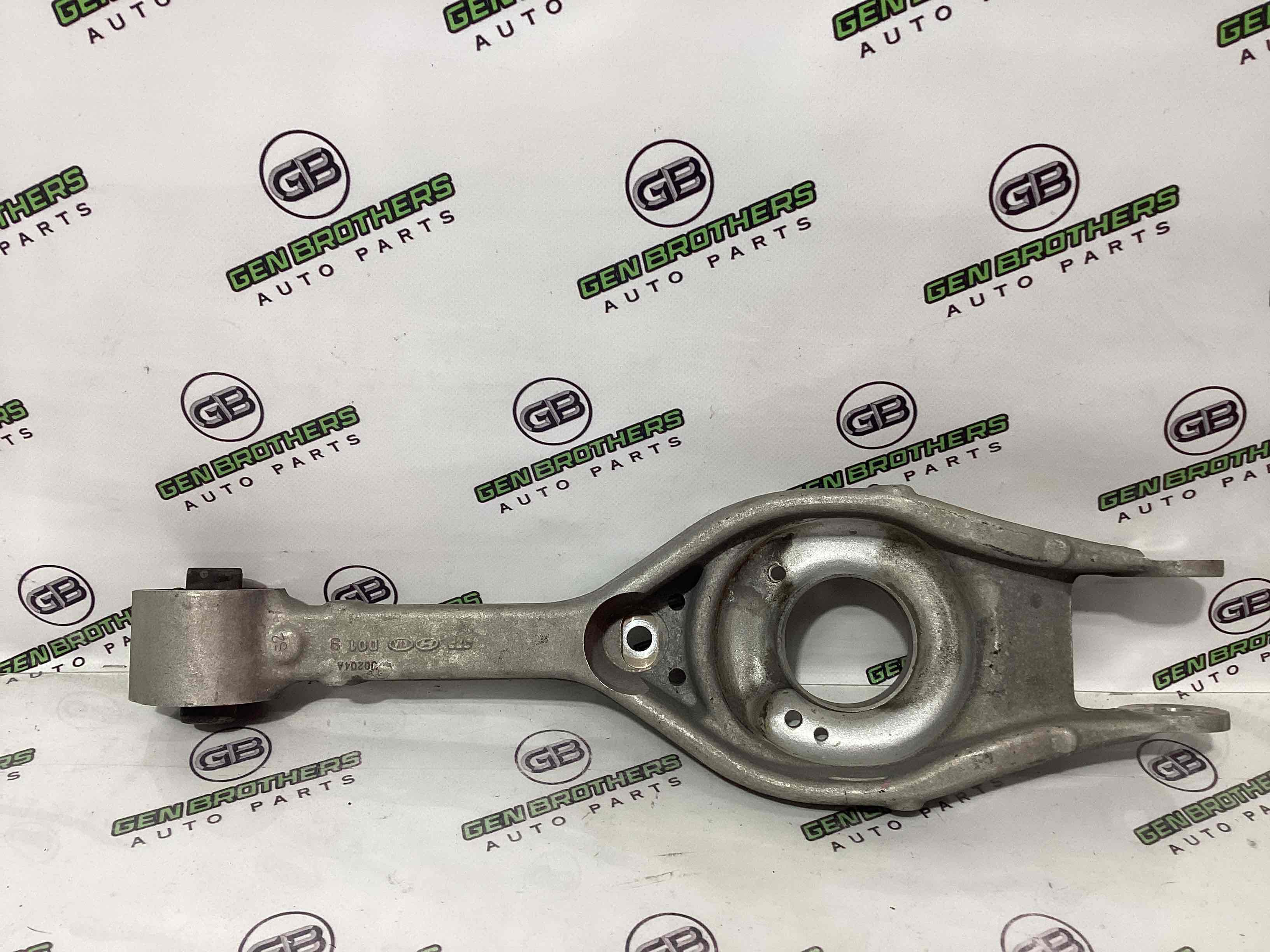 Важіль задній лівий