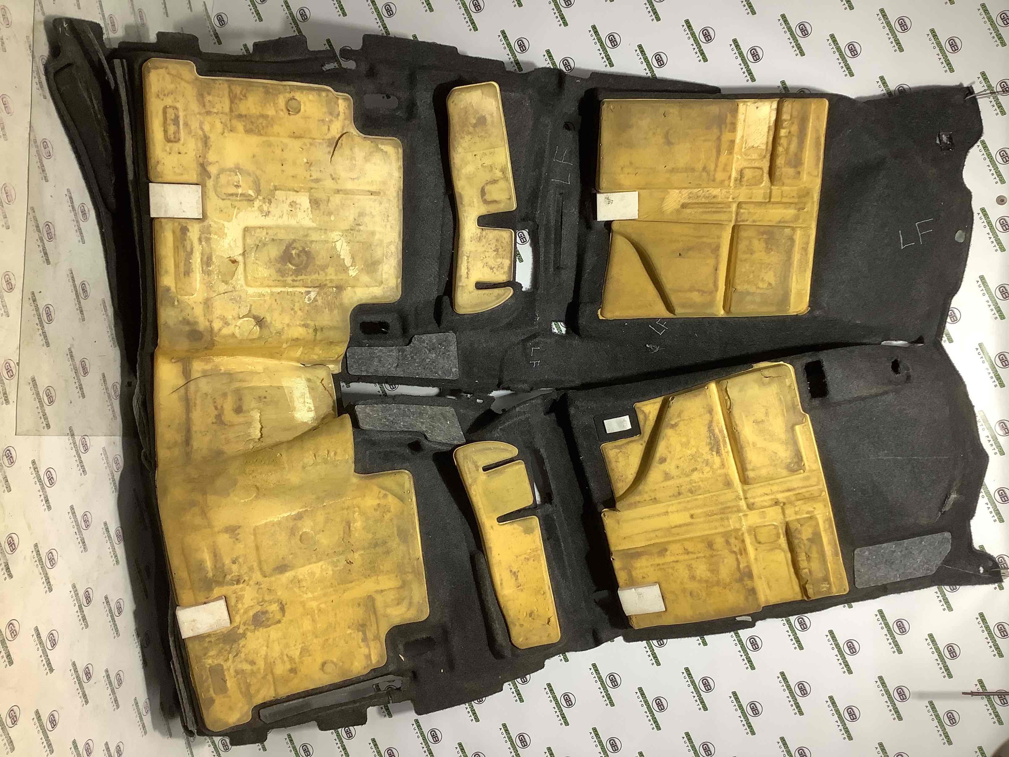 Килимки комплекти, підлога салону