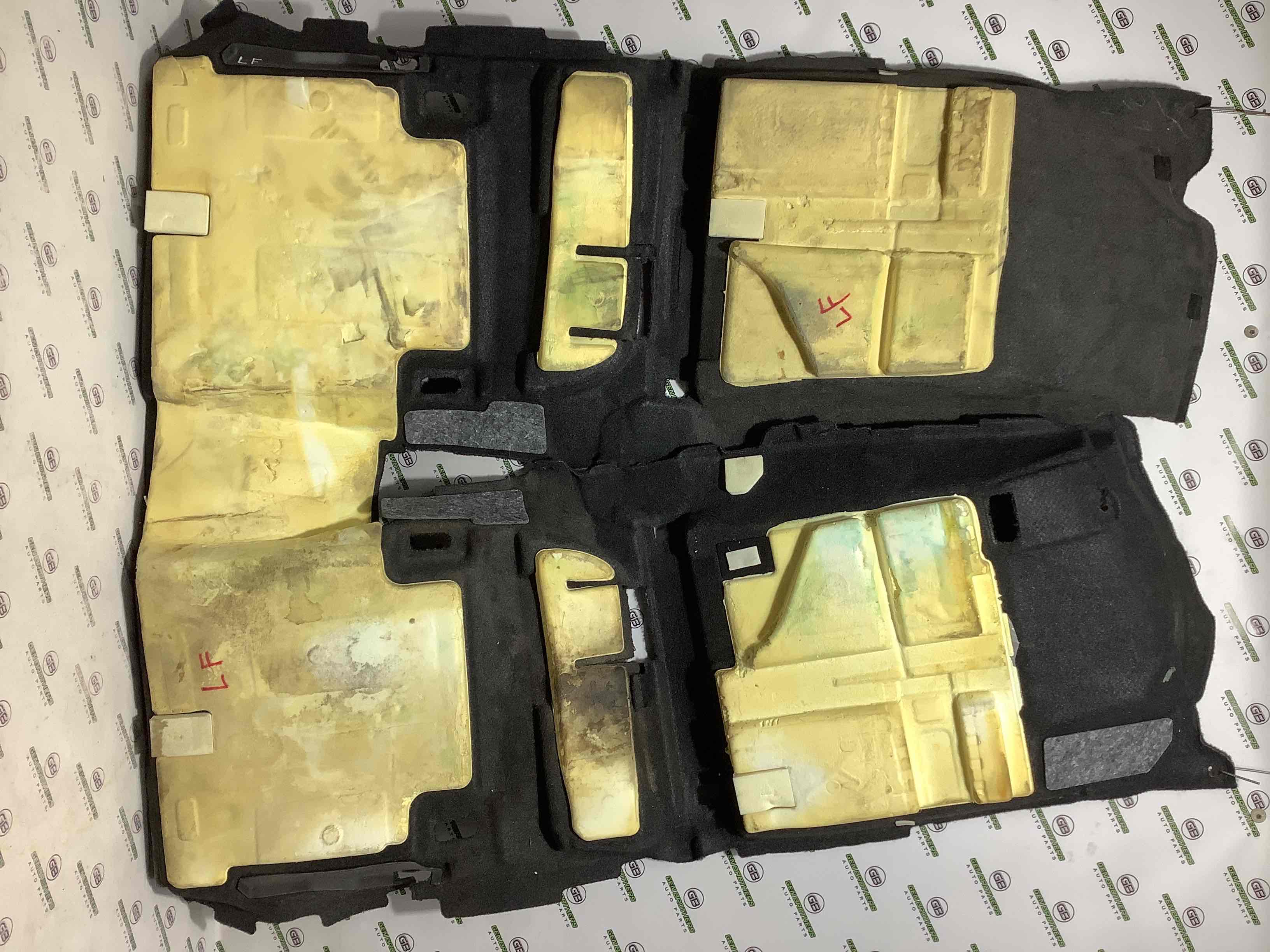 Килимки комплекти, підлога салону