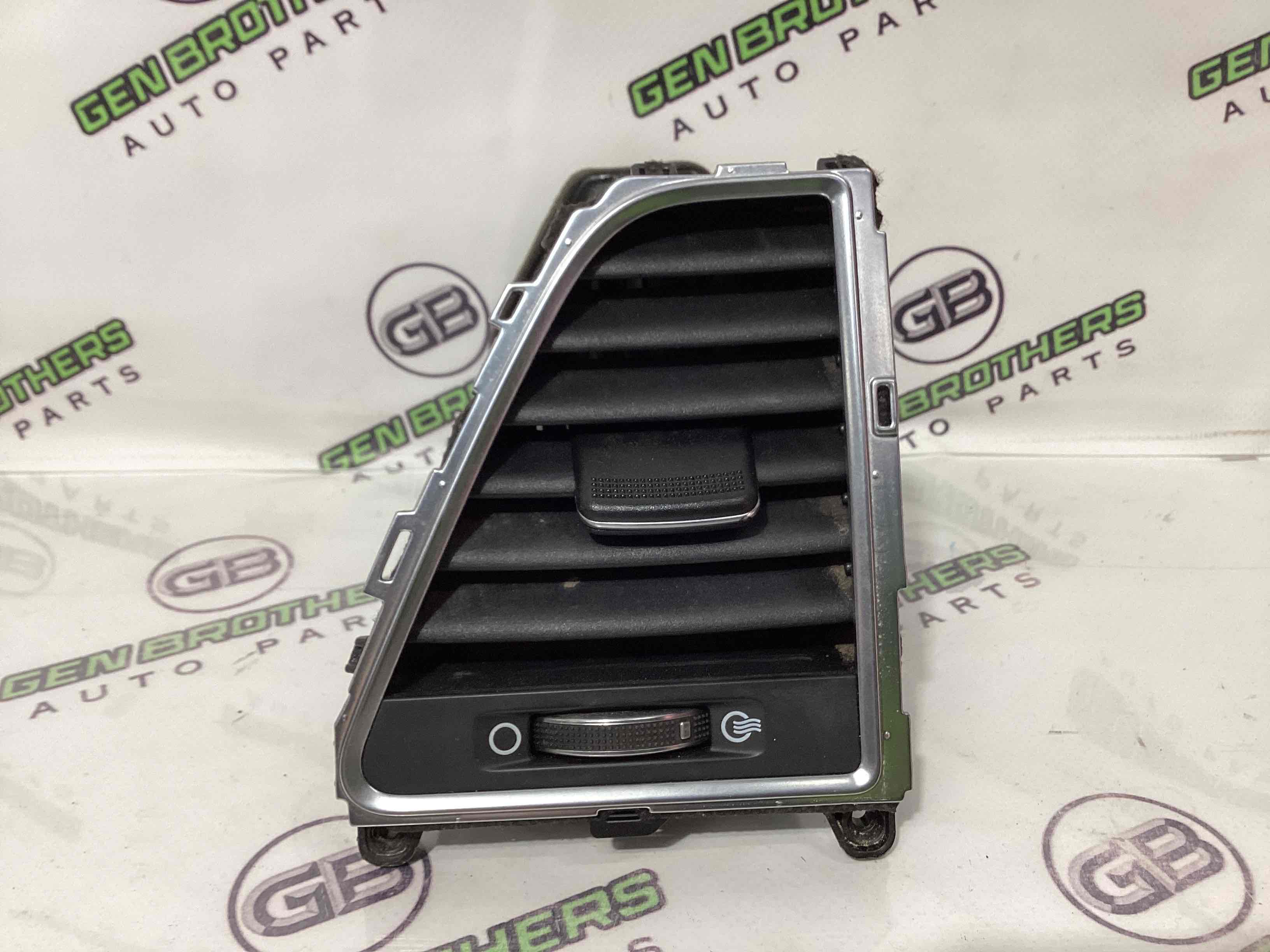 Дефлектор обдування салону