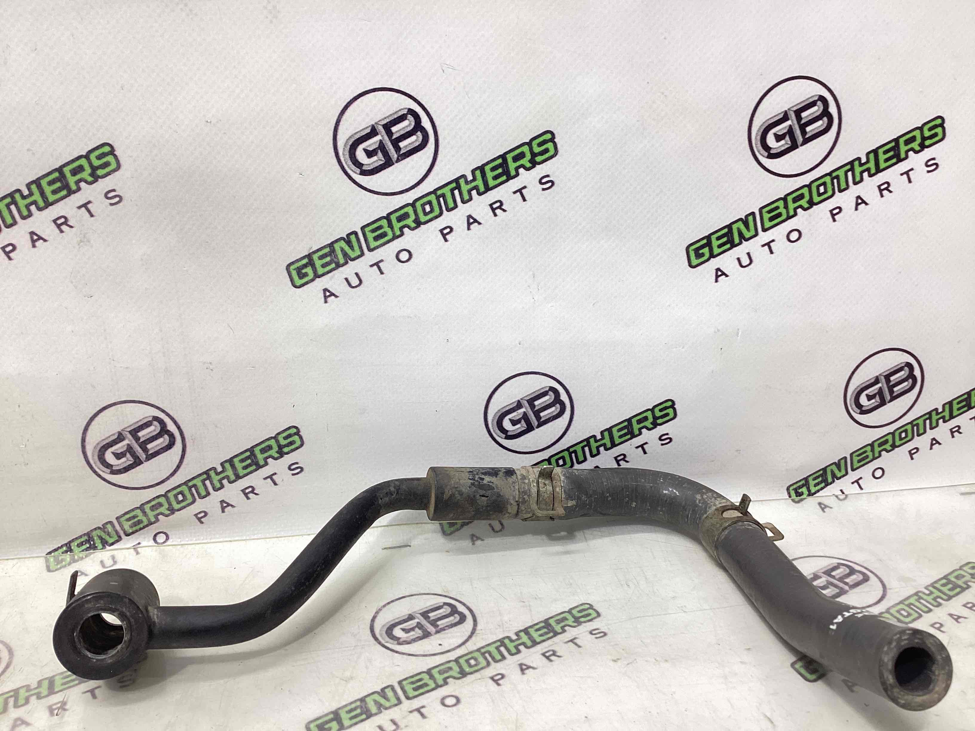 Патрубок трубопровід, шланг