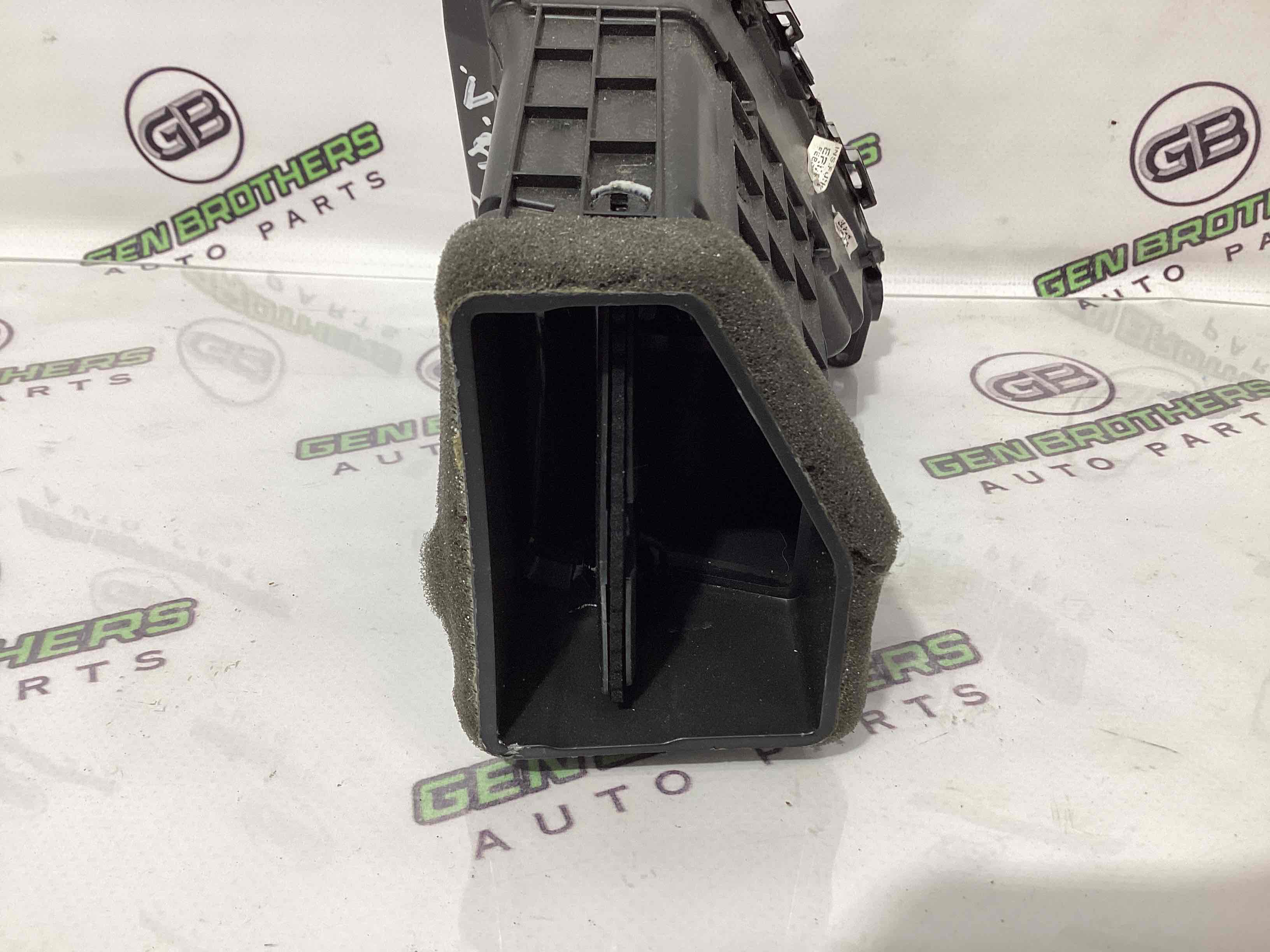 Дефлектор обдування салону